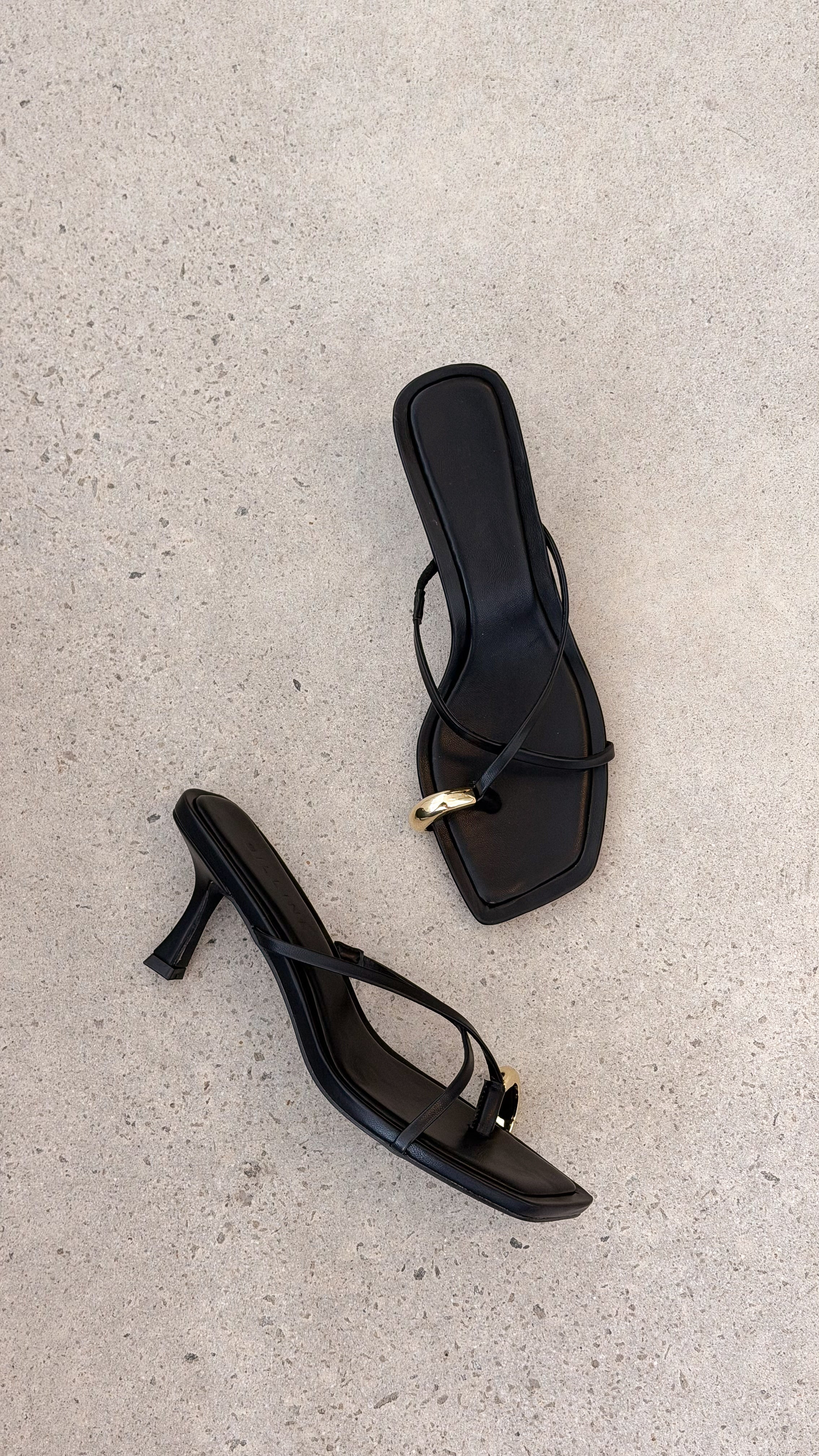 Urika Heel - Black - Billy J