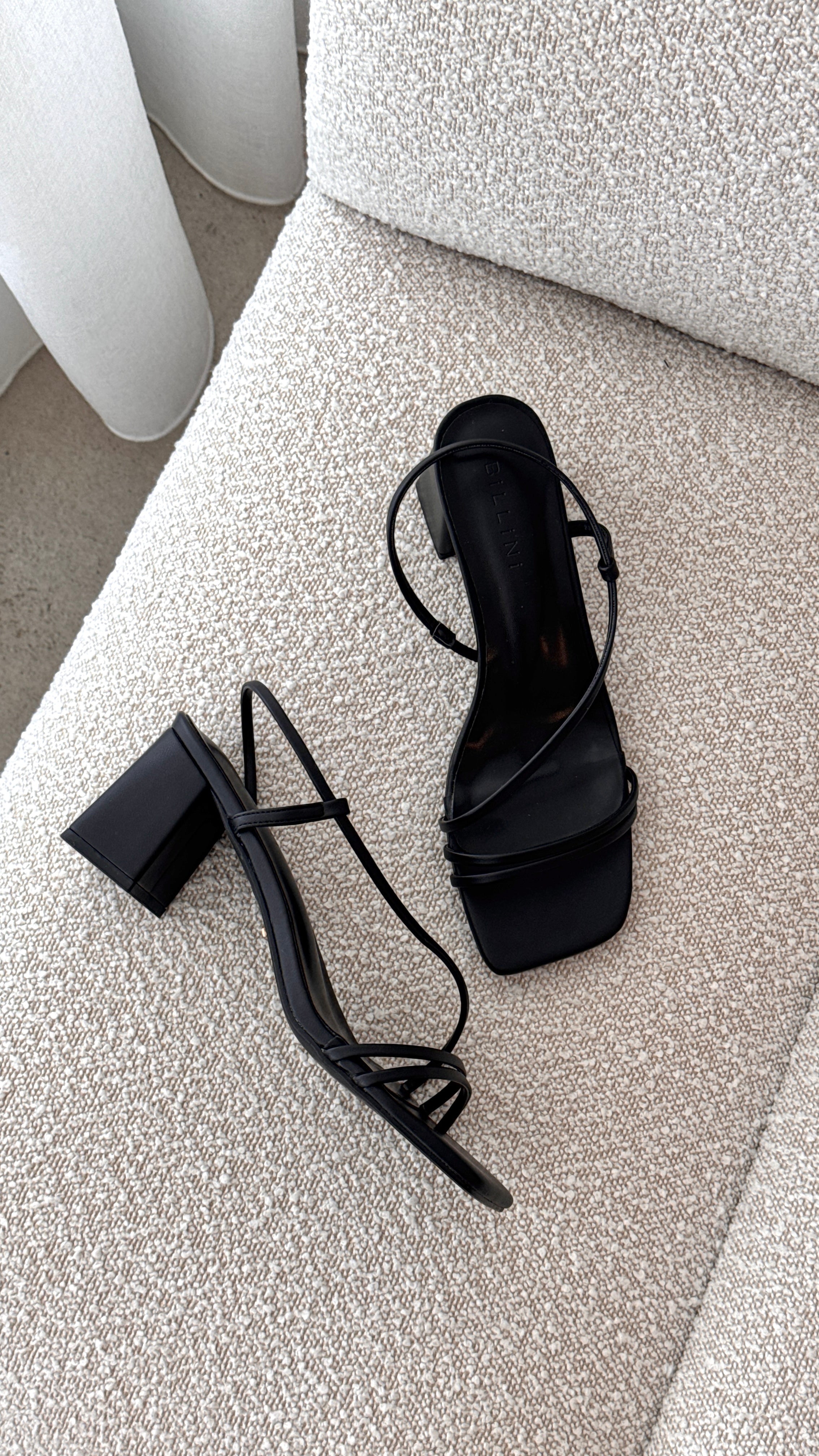 Yelda Heel - Black - Billy J