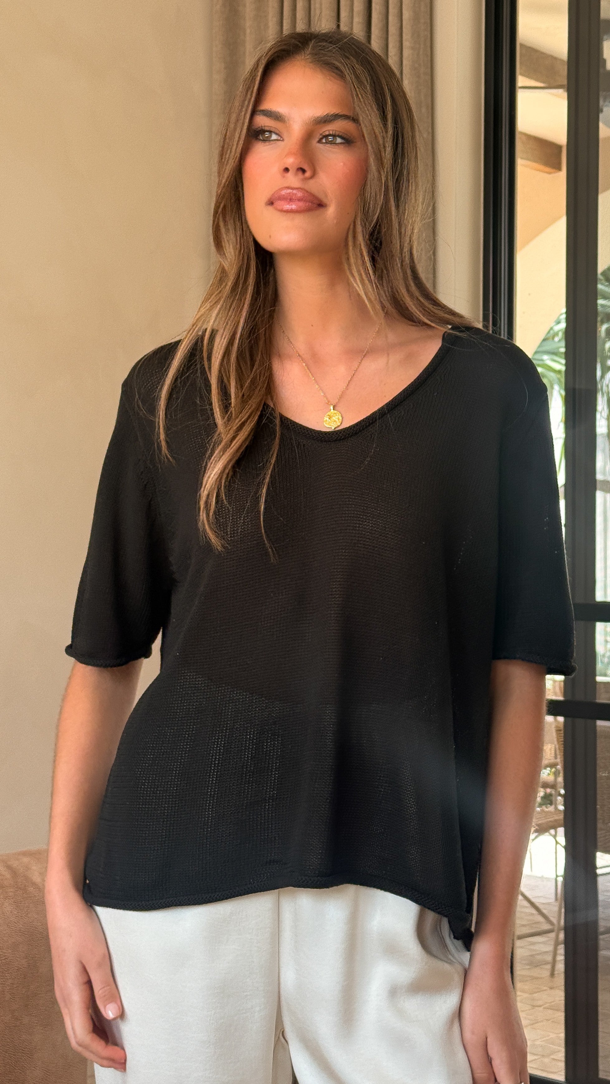Spring Scoop Neck Tee - Black - Billy J