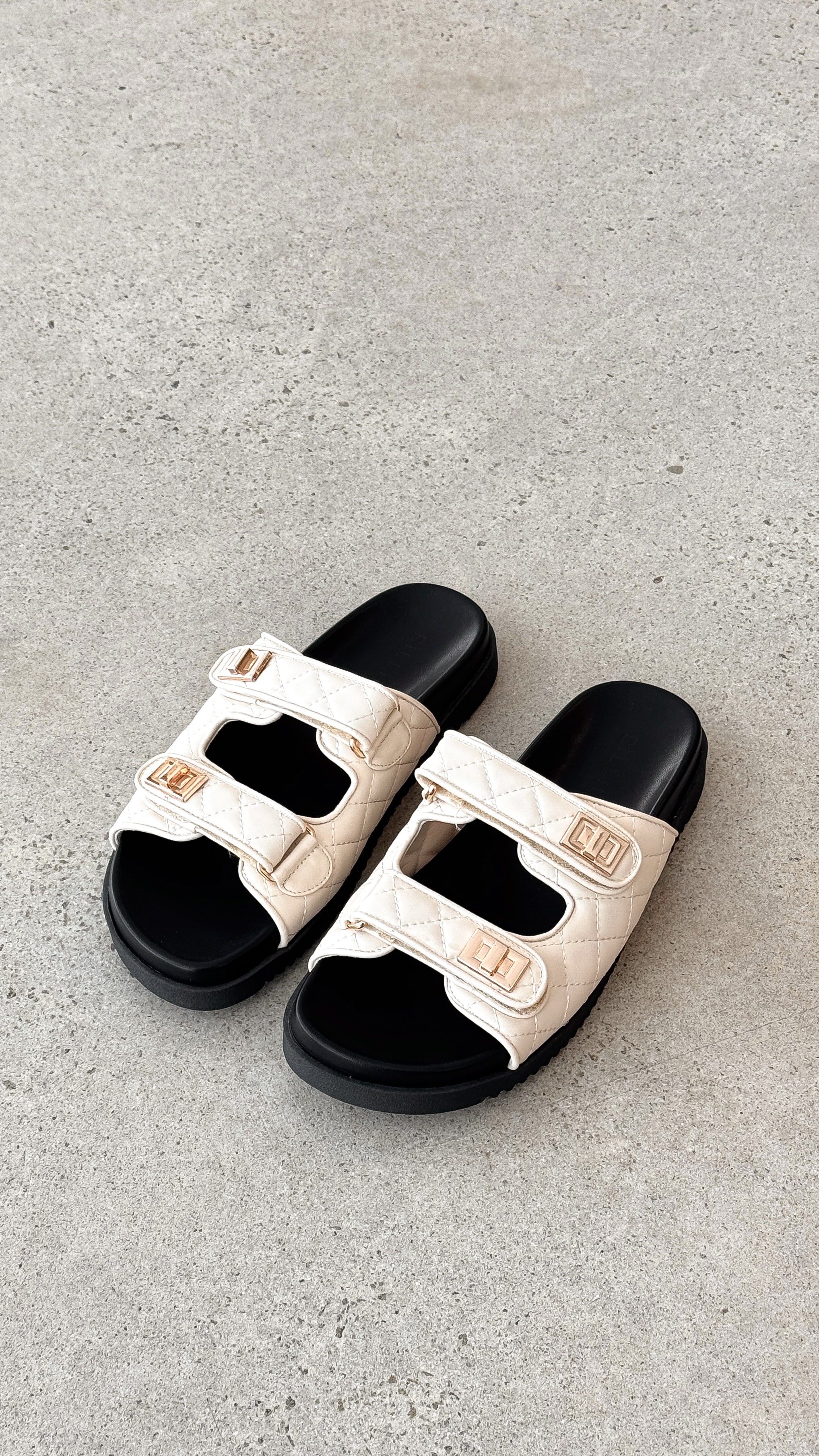 Ailee Sandal - Bone / Black - Billy J