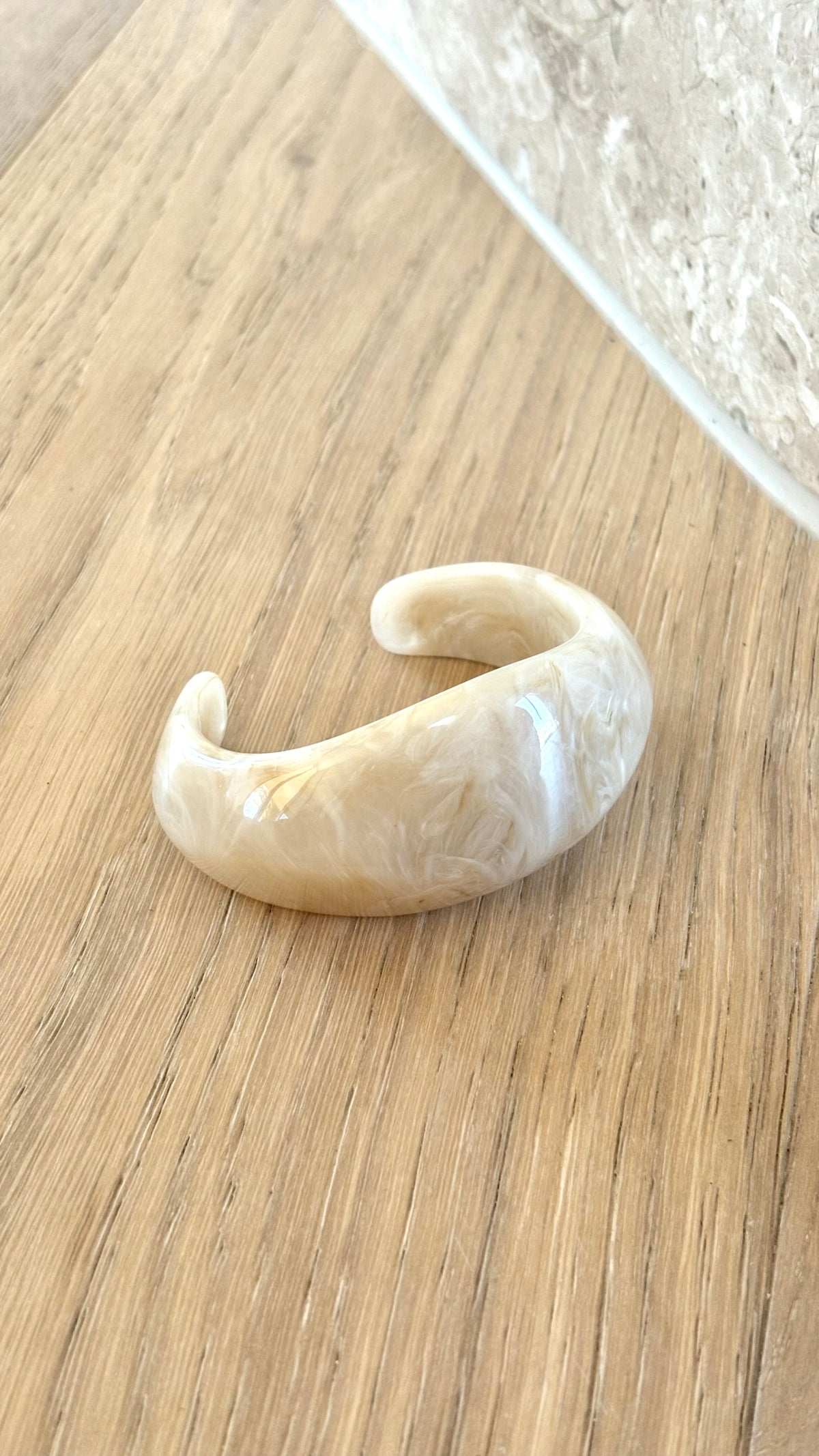 Lumi Cream Resin Bangle - Cream - Billy J