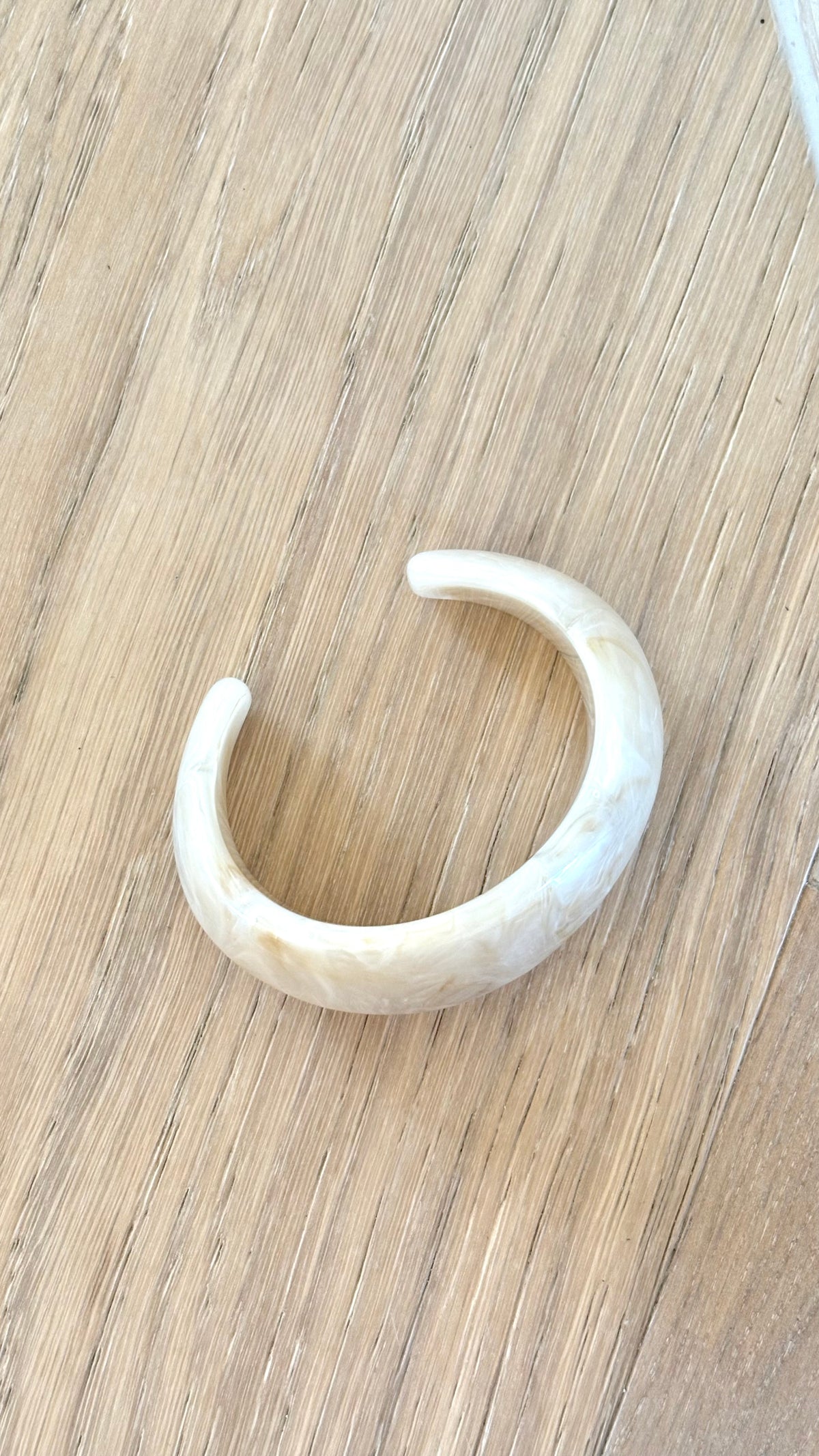 Lumi Cream Resin Bangle - Cream - Billy J