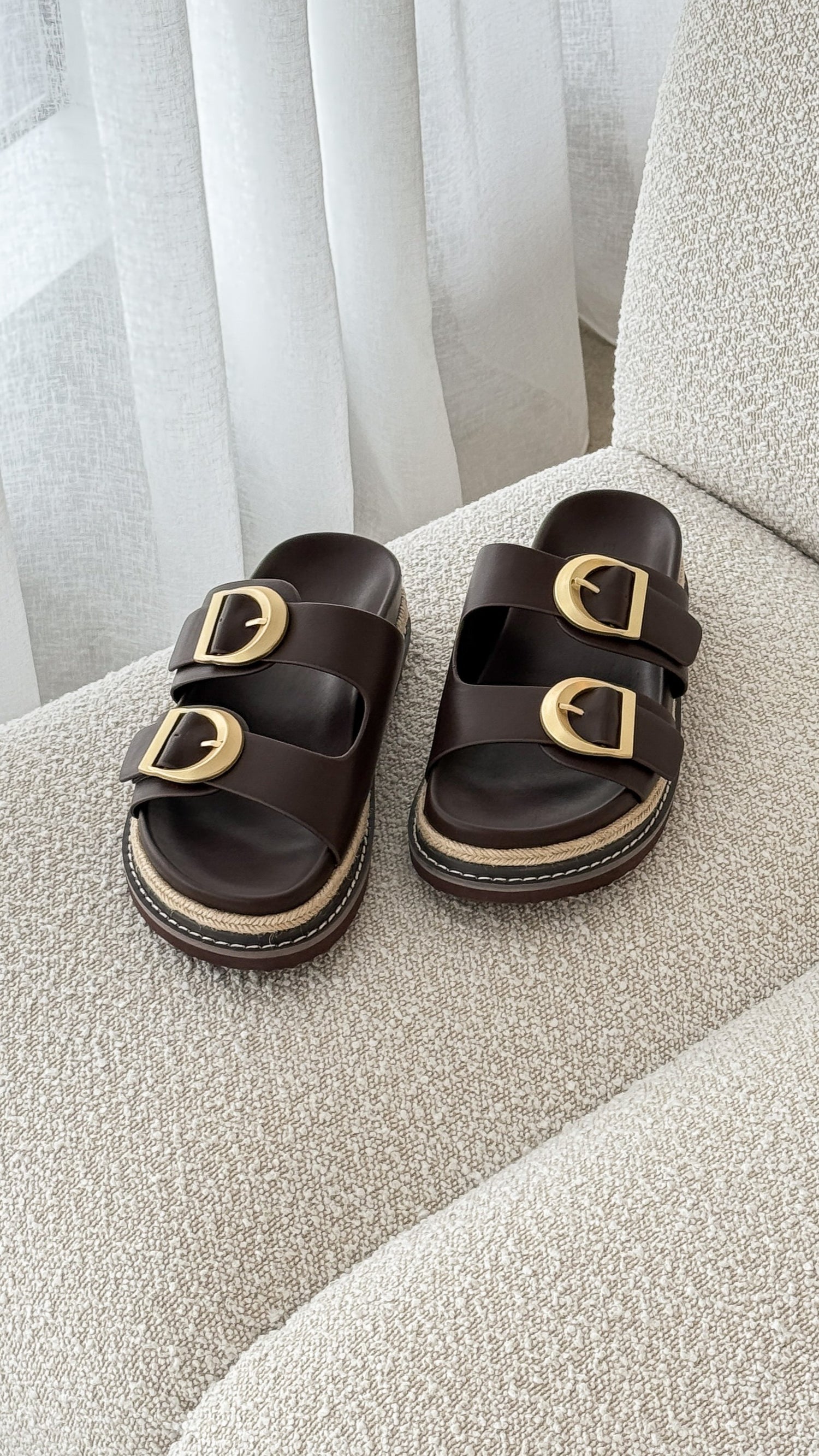 Anora Slide - Chocolate - Billy J