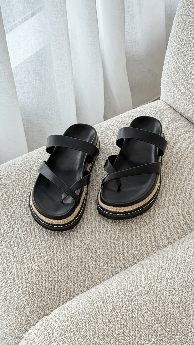 Amia Slide - Black - Billy J