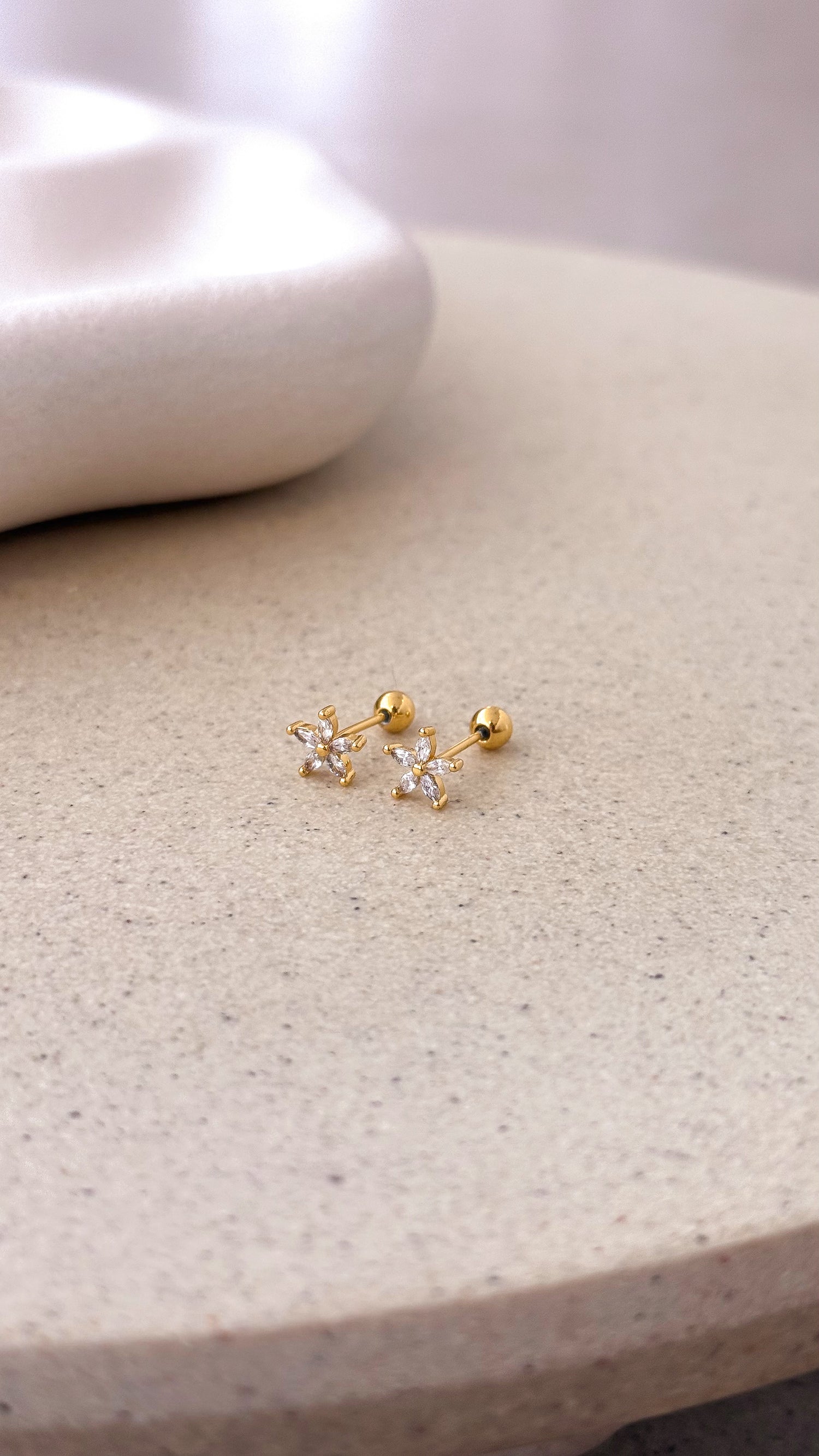 Zoe Earrings - Gold - Billy J