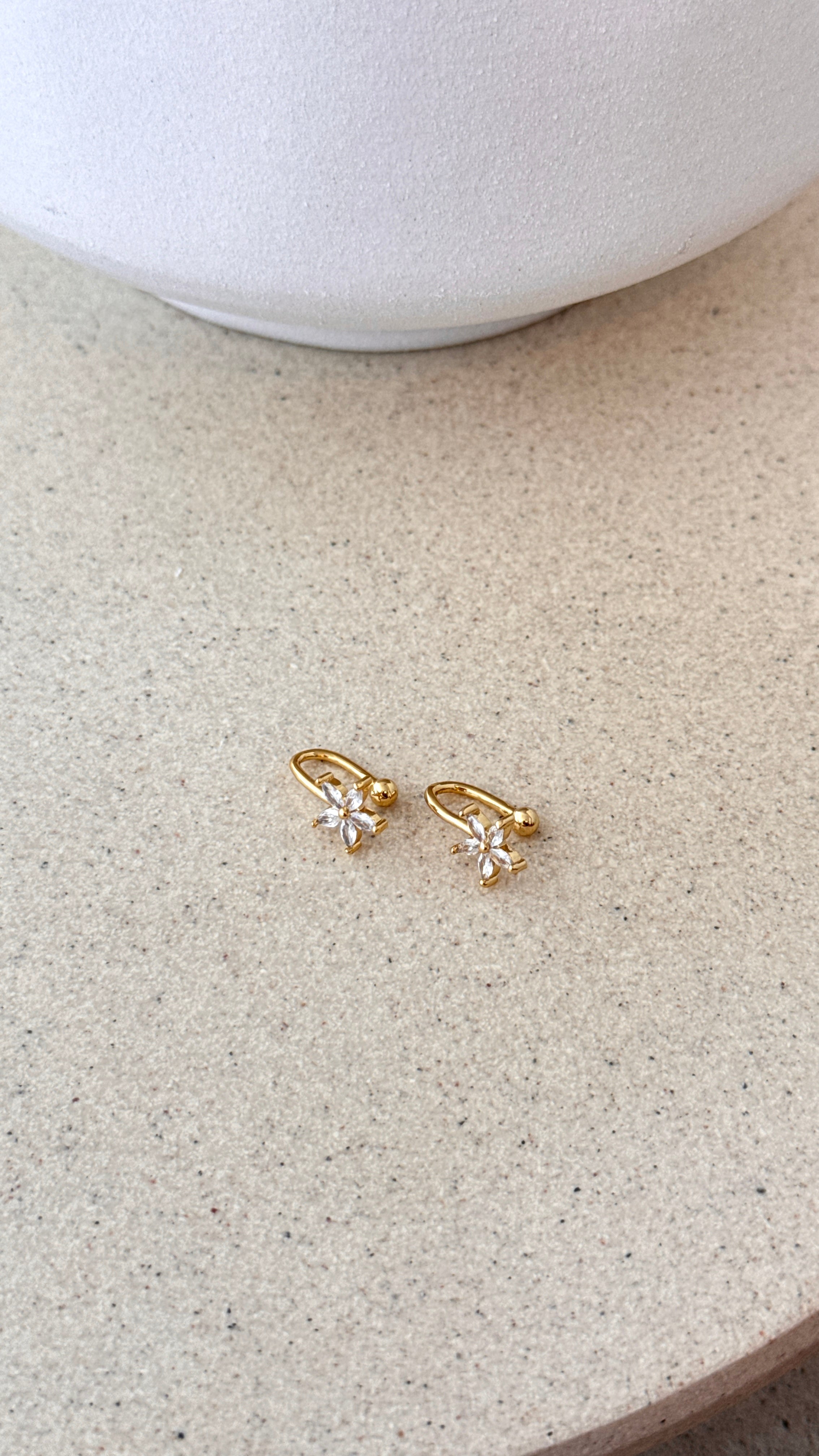 Yiota Ear Cuff Earrings - Gold - Billy J