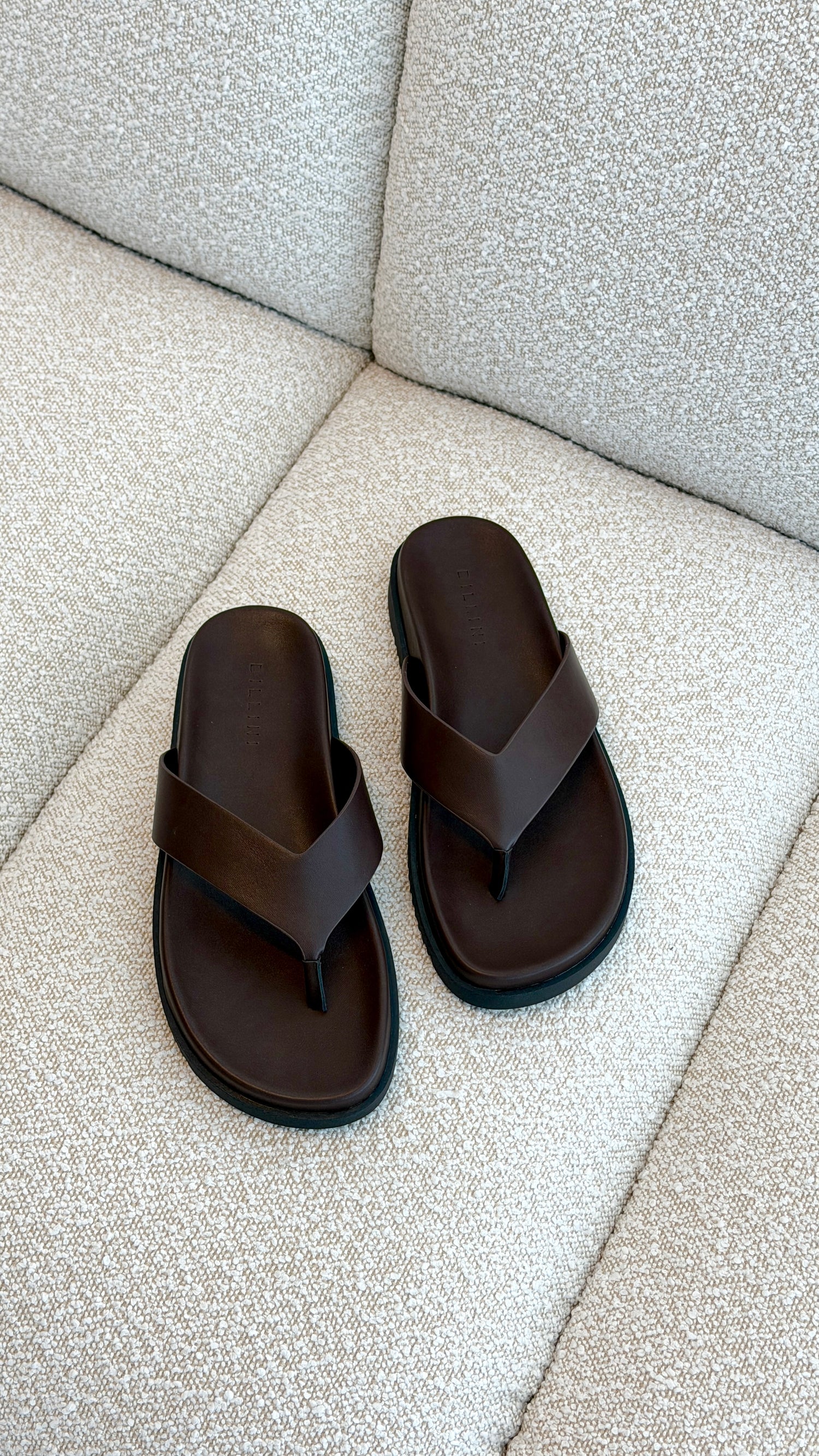Aila Slide - Chocolate - Billy J