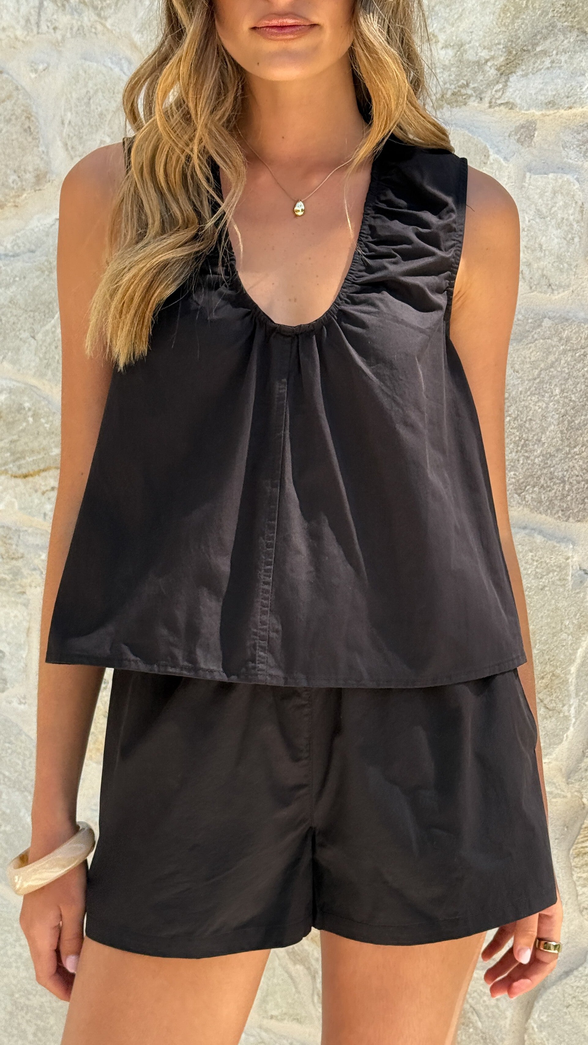 Vika Top - Black - Billy J