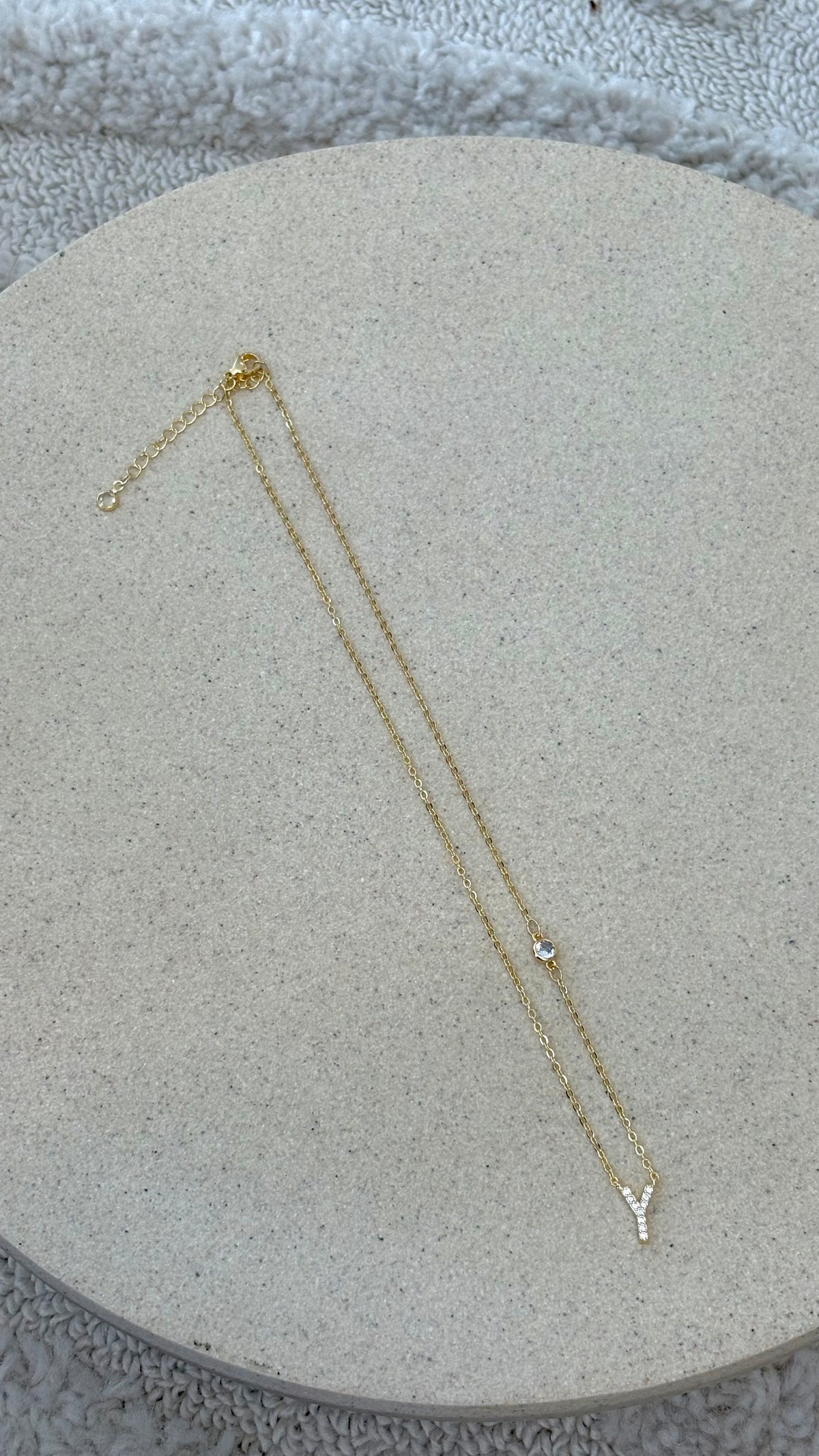 Ivy Initial Letter Necklace - Y - Billy J