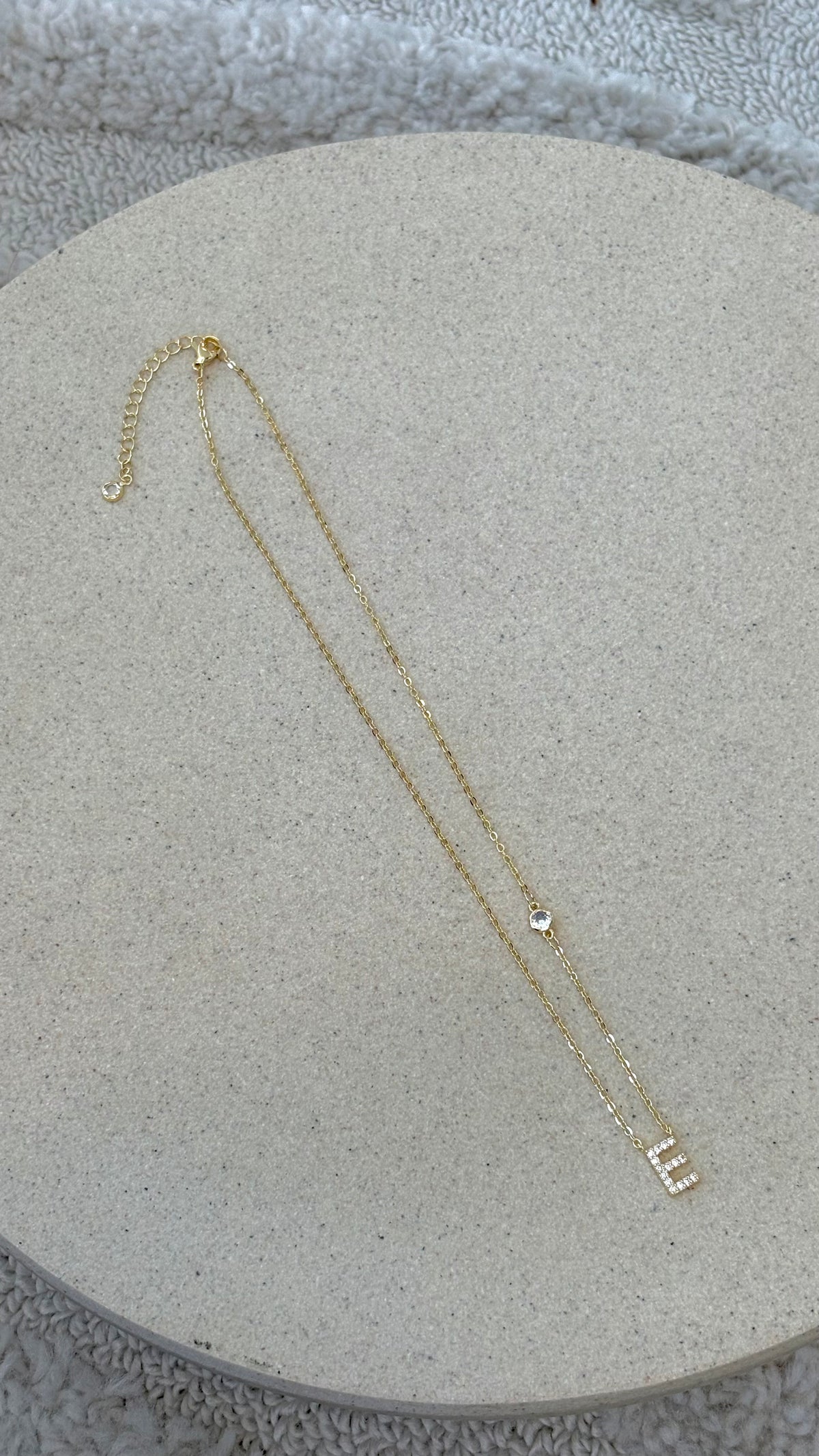 Ivy Initial Letter Necklace - E - Billy J