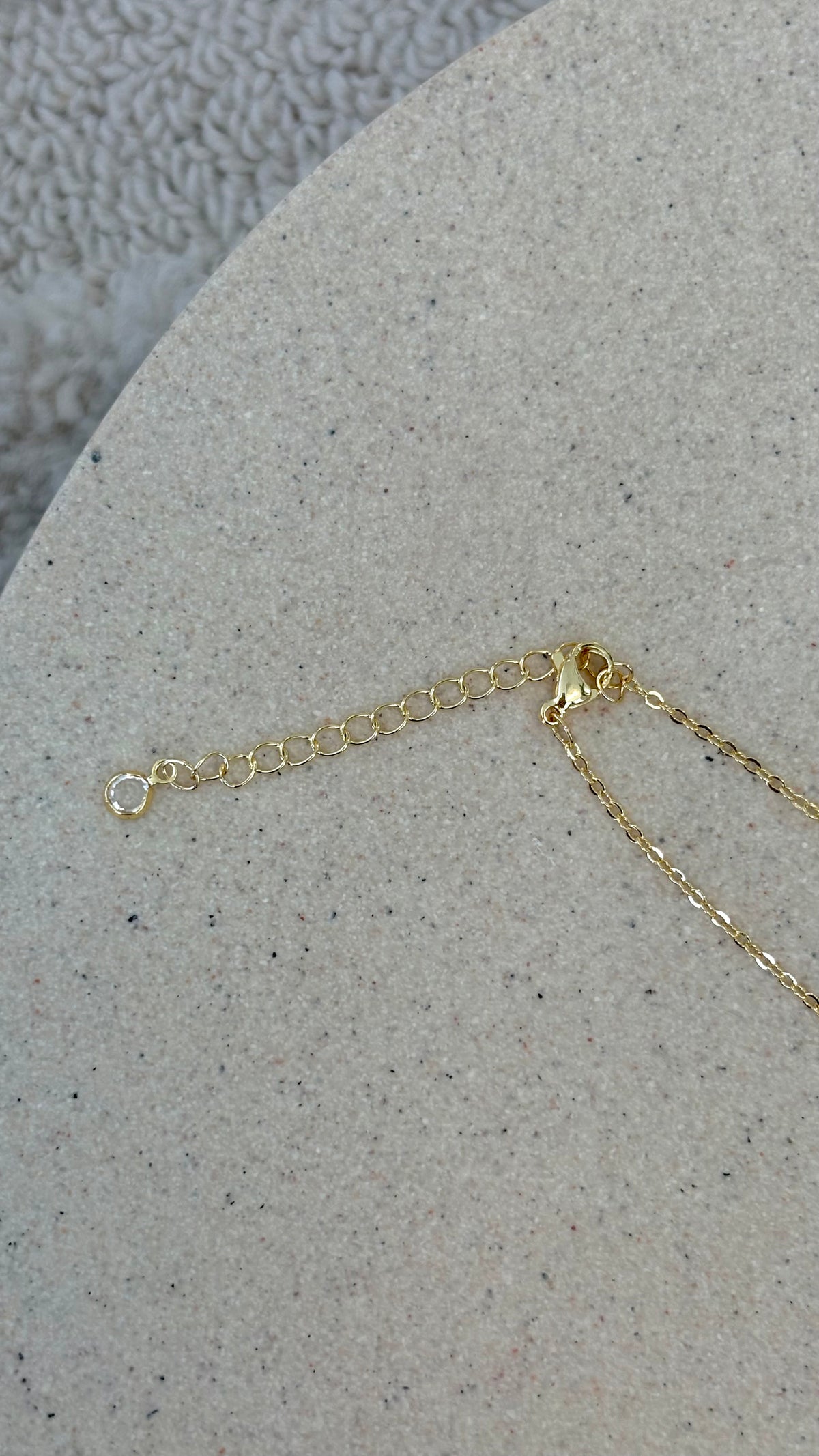 Ivy Initial Letter Necklace - W