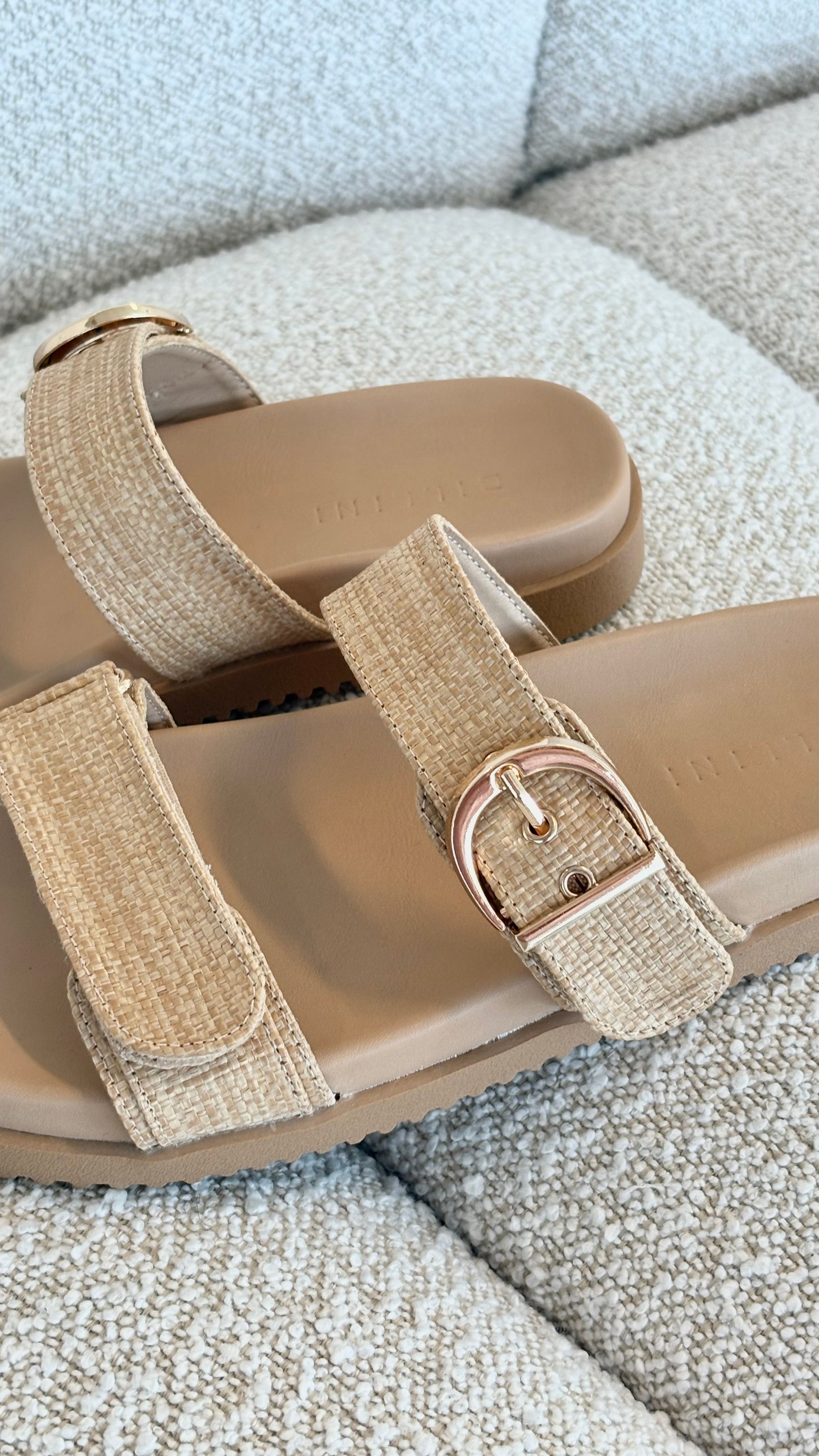 Aggie Slide - Natural Raffia