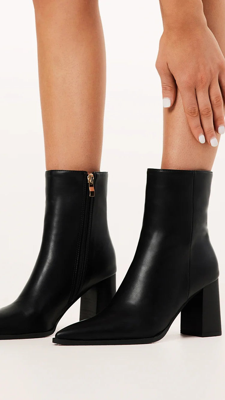 Xavion Boots - Black - Billy J