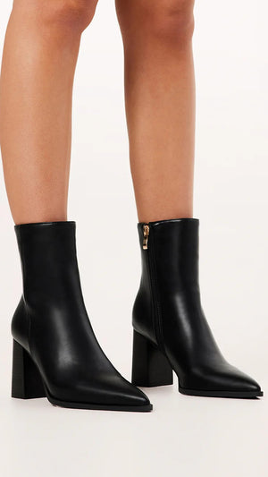 Xavion Boots - Black - Billy J