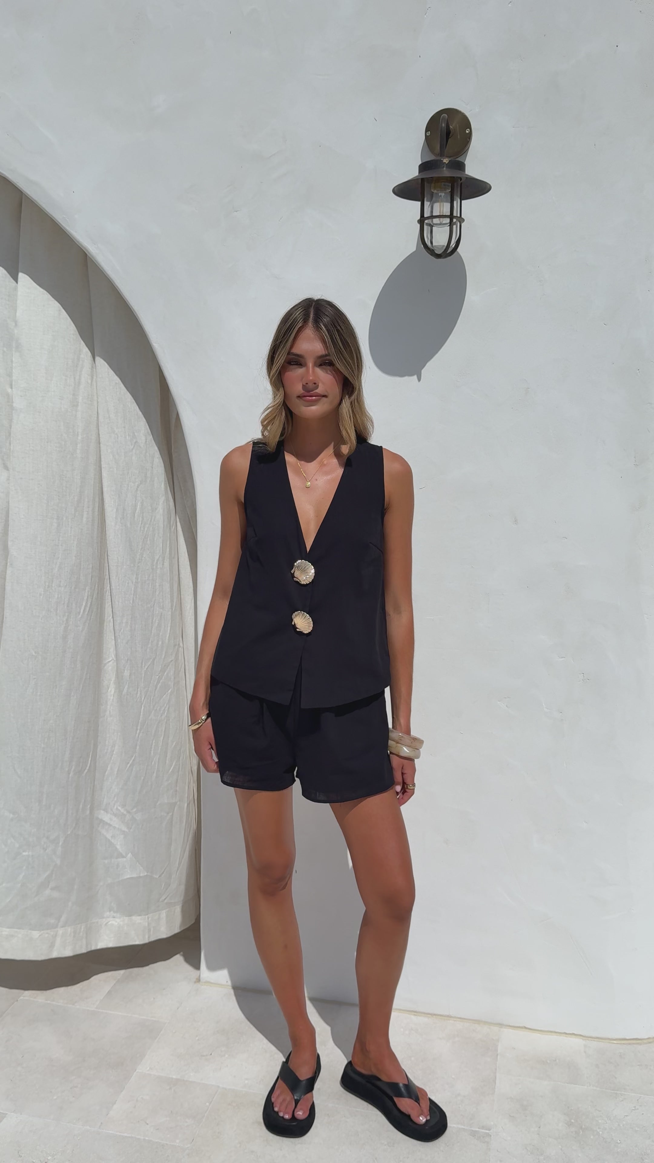 Load video: Elle Vest and Shorts Set - Black - Billy J