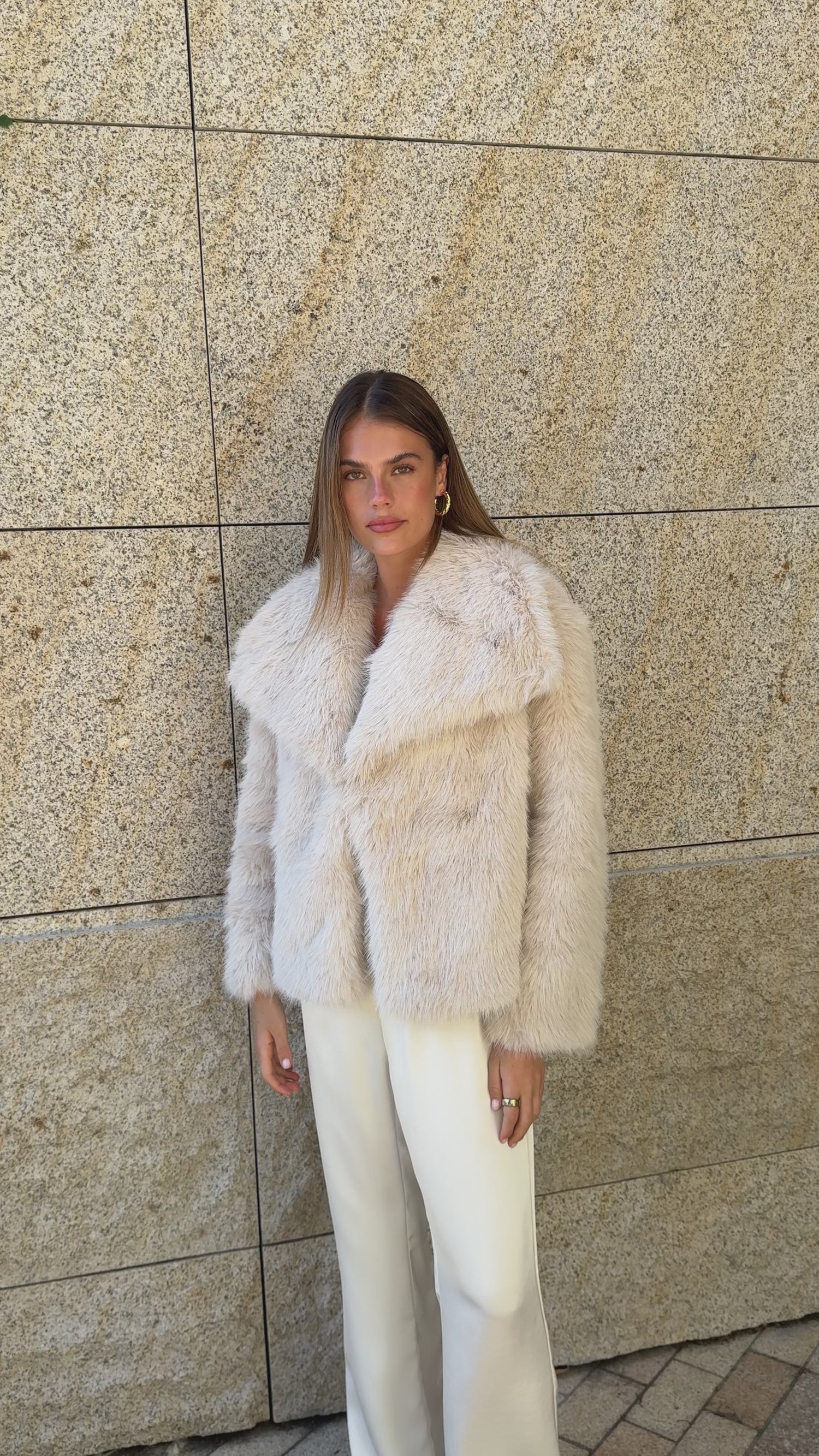 Callee Jacket - Taupe - Billy J