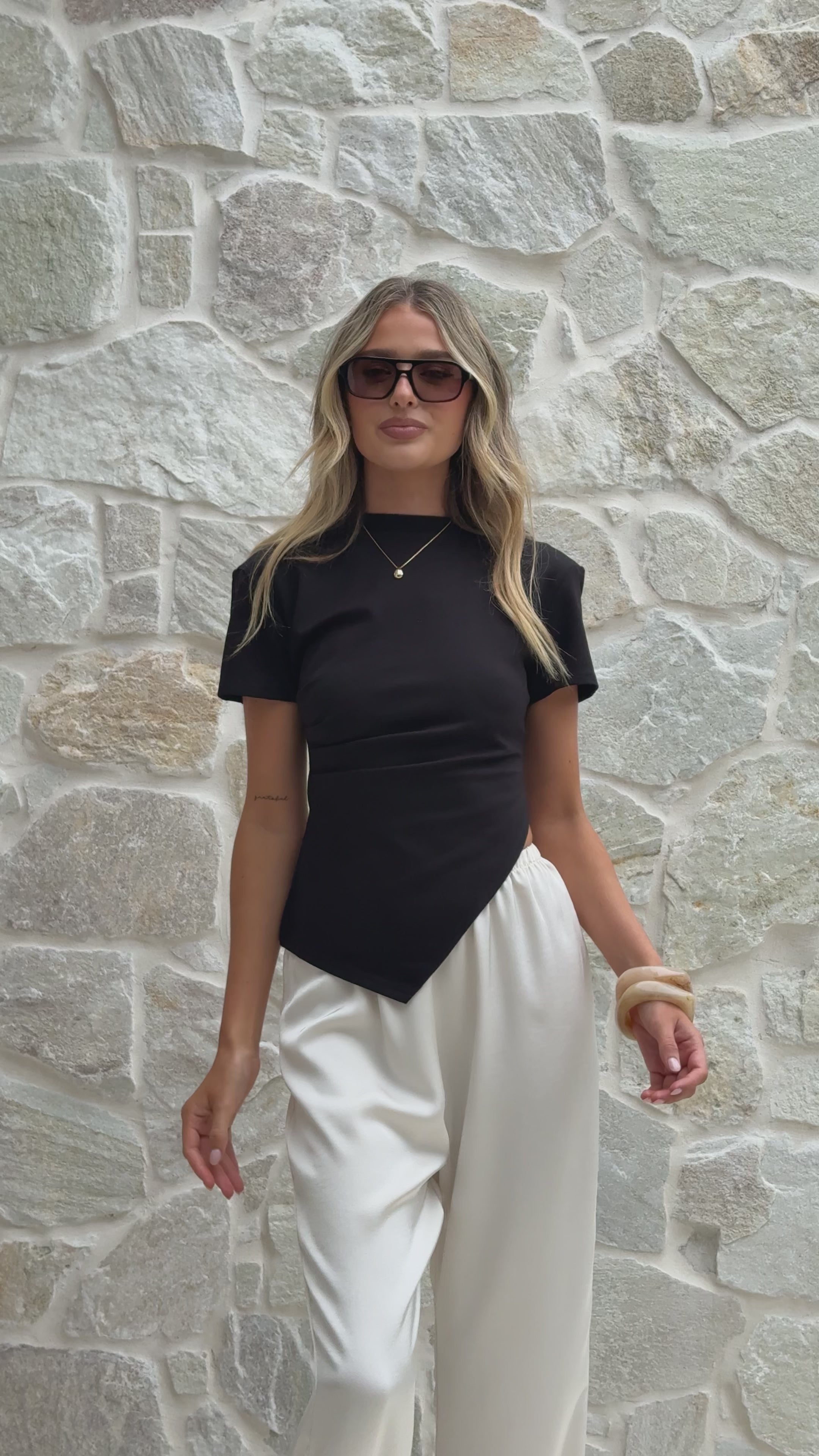 Load video: Tiarna Side Ruched Tee - Black - Billy J