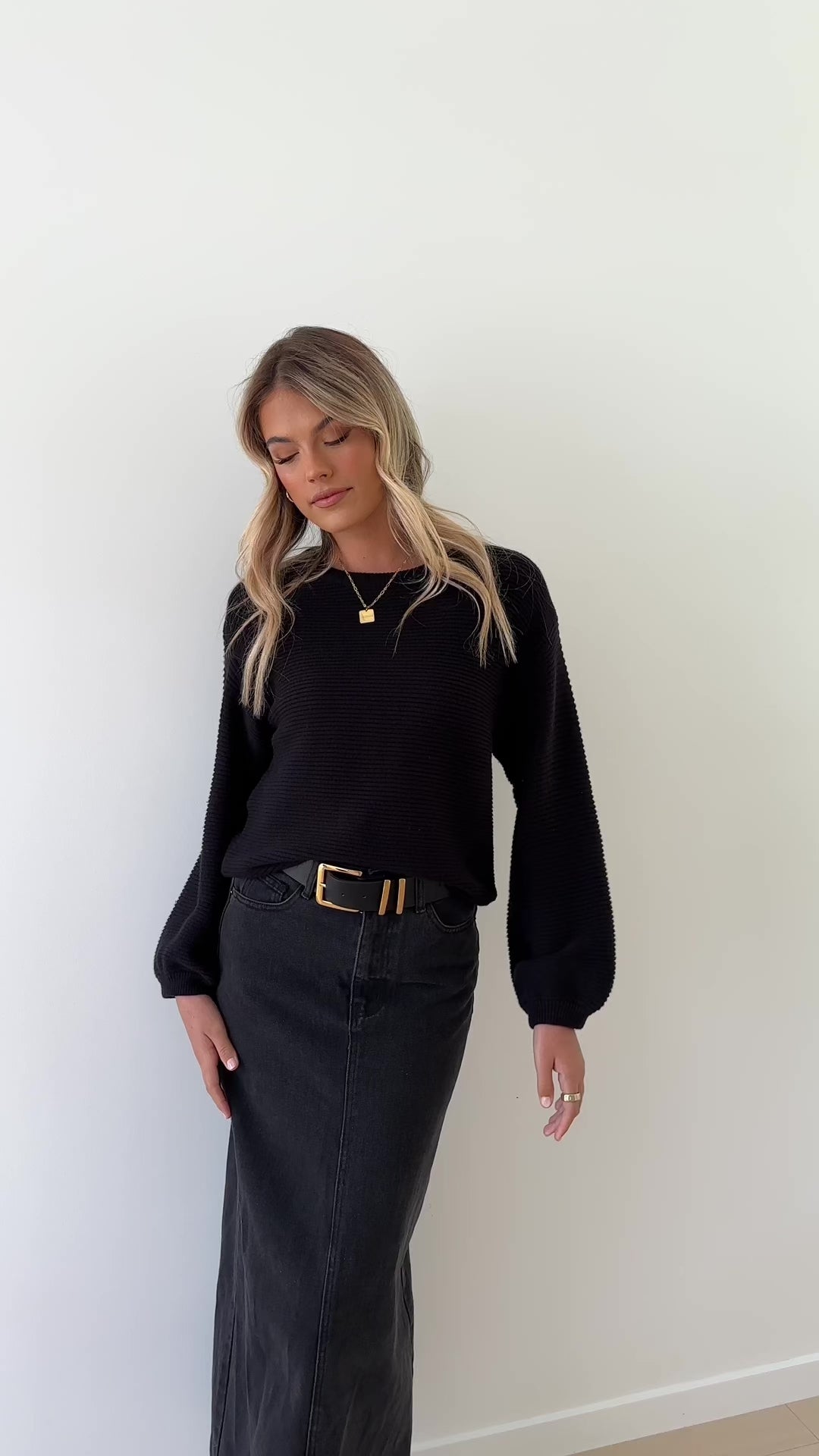 Load video: Carmel Knit - Black - Billy J