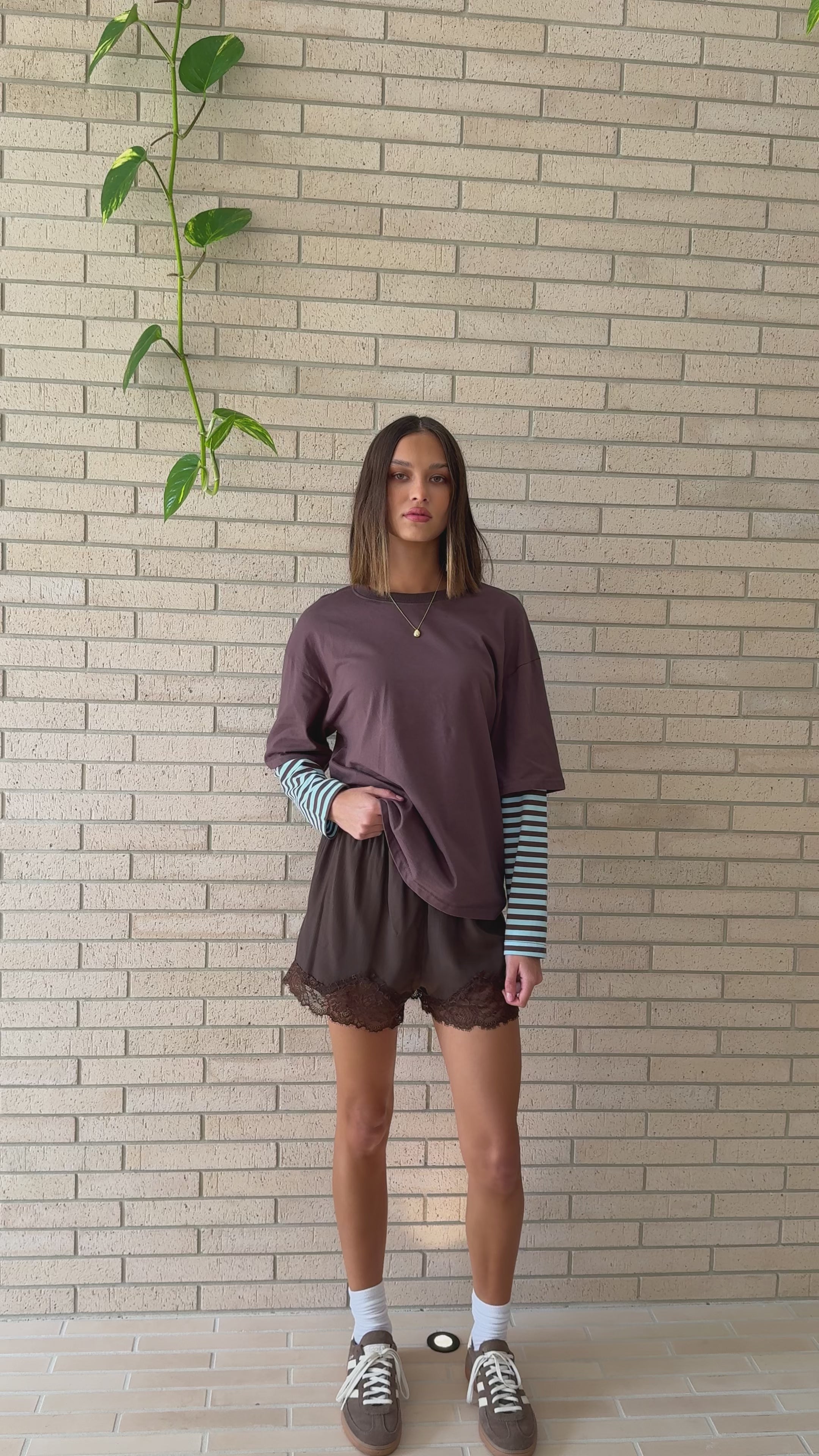 Load video: Noah Long Sleeve Top - Chocolate/Blue - Billy J