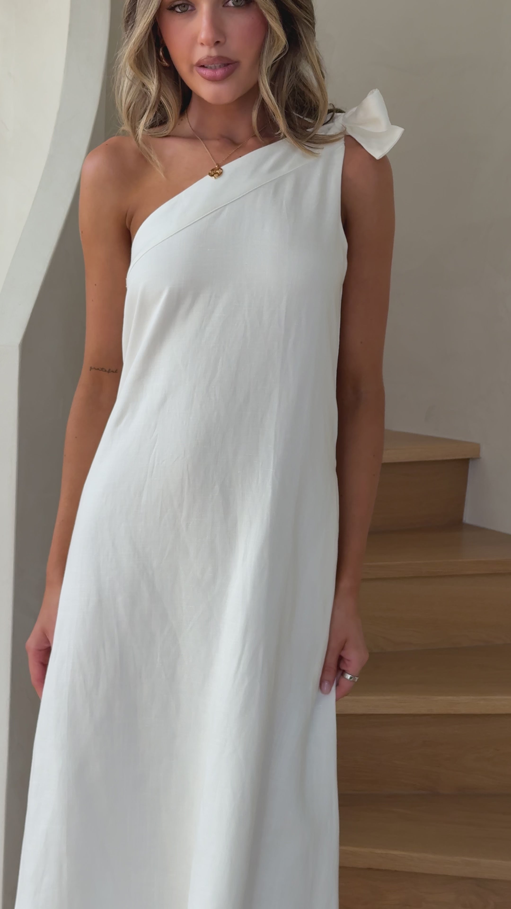 Load video: Winnie One Shoulder Maxi Dress - White - Billy J