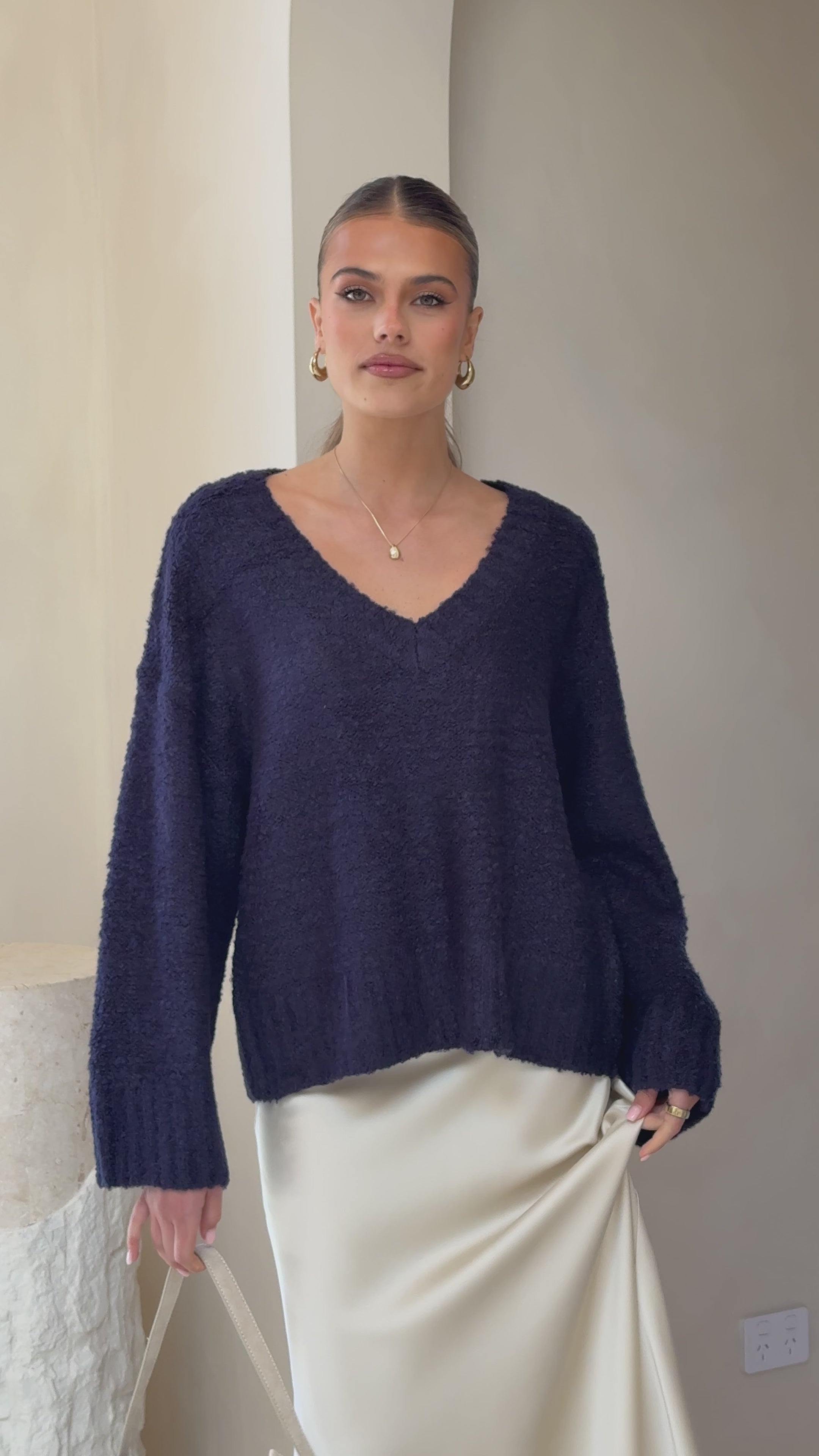 Load video: Silas Knit Top - Navy - Billy J