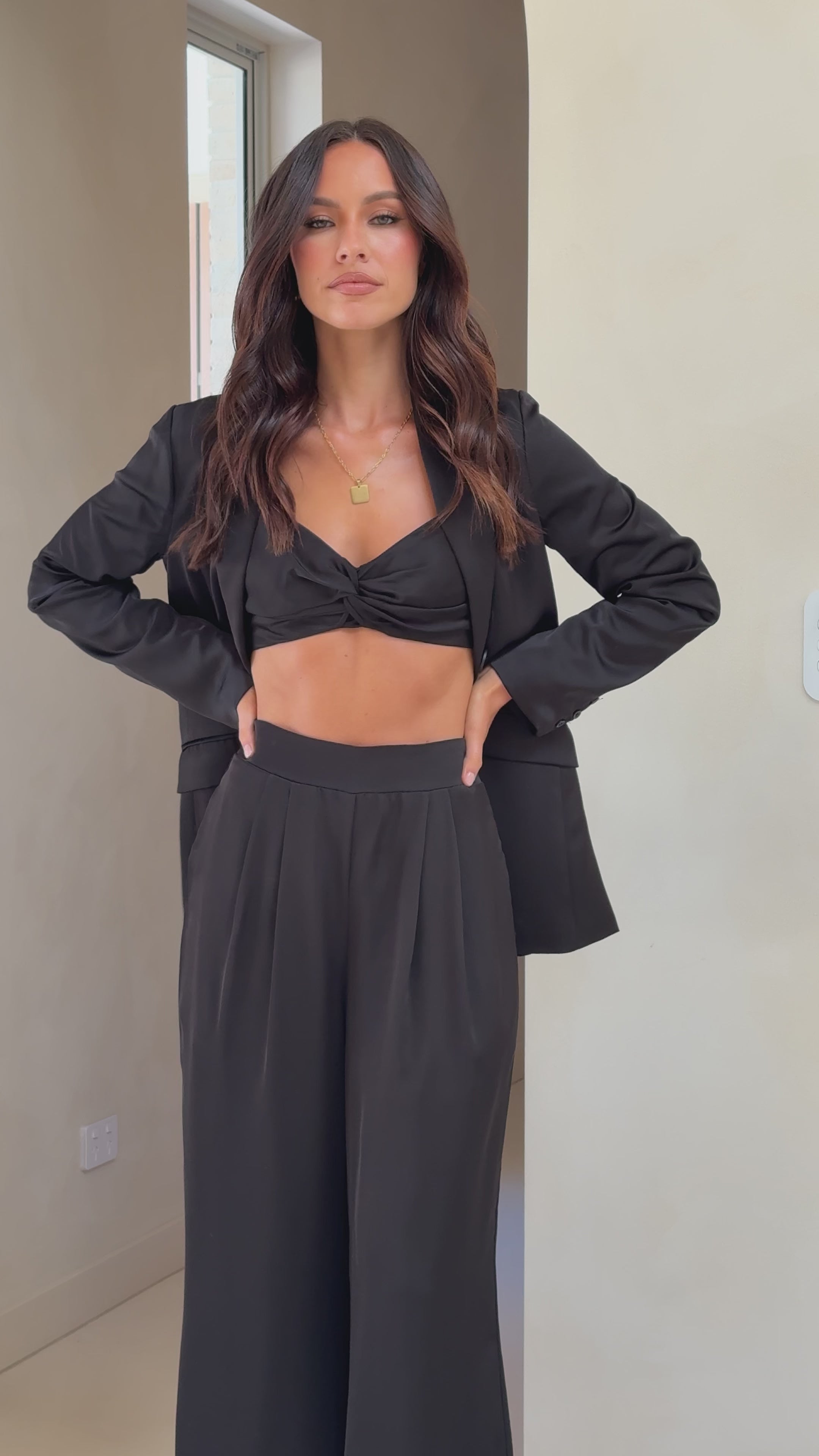 Load video: Chi Crop Top - Black - Billy J