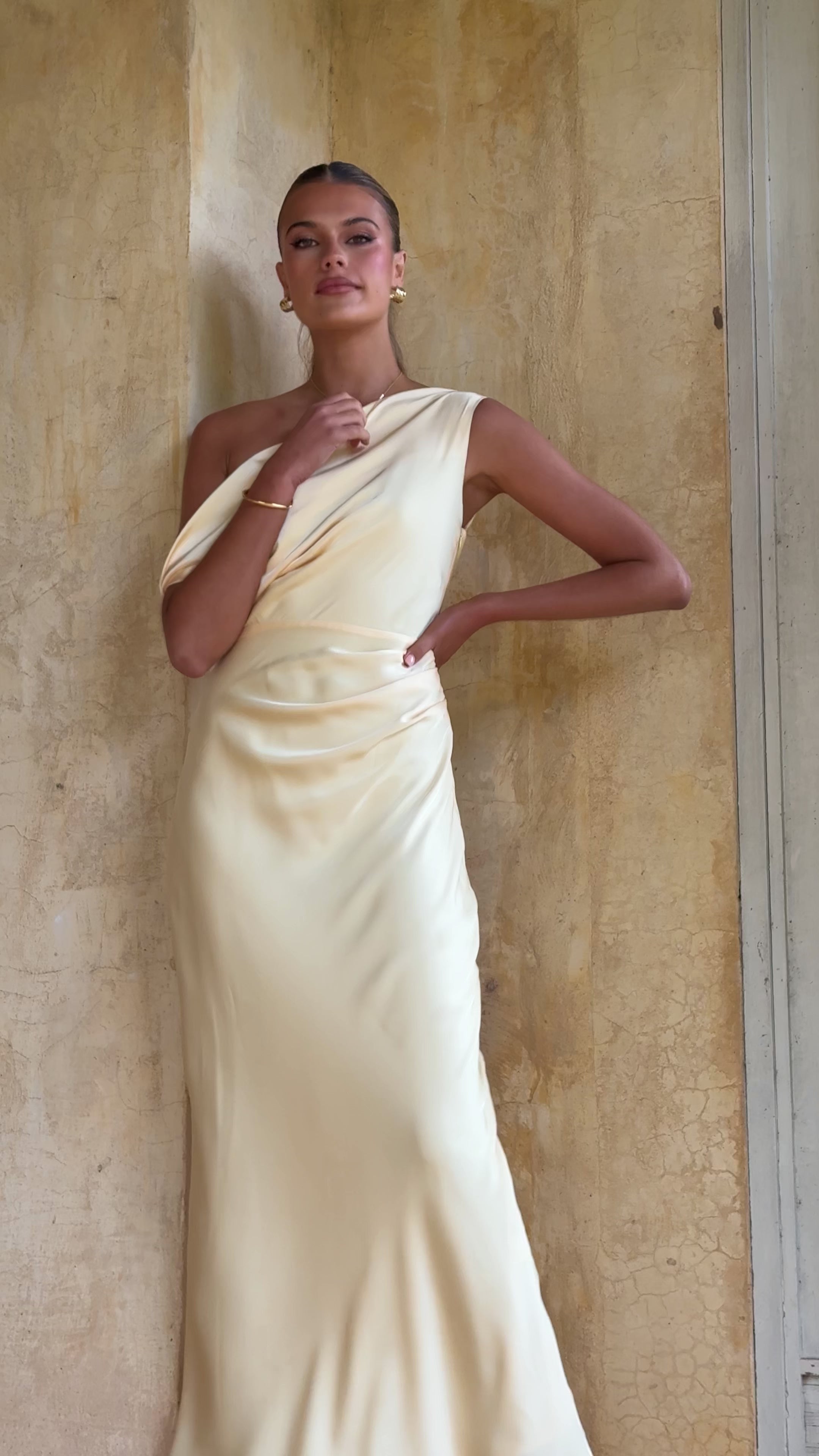 Load video: Gigi Maxi Dress - Lemon - Billy J