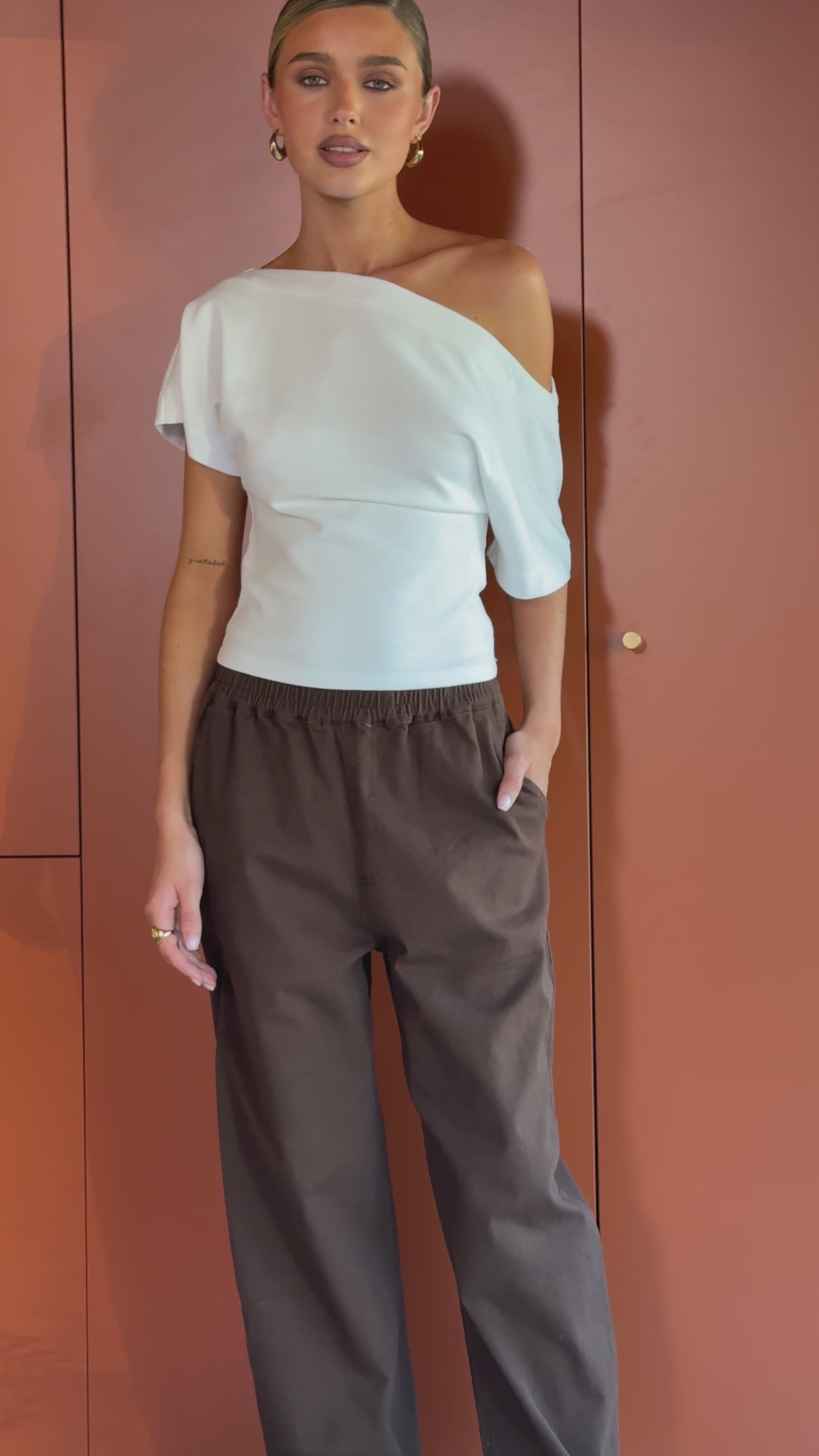 Load video: Delia Pants - Chocolate - Billy J