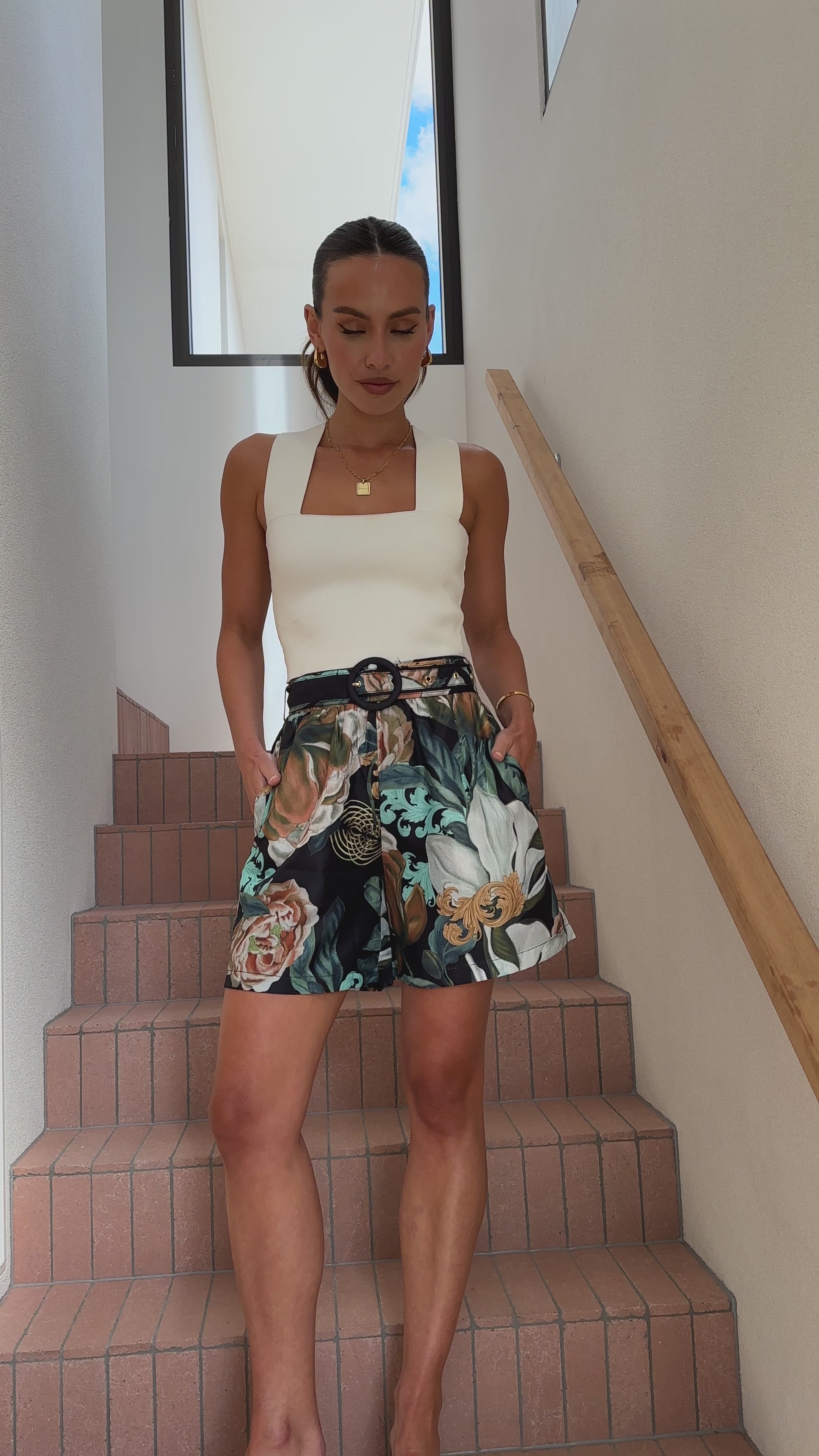 Load video: Lue Shorts - Noir - Billy J