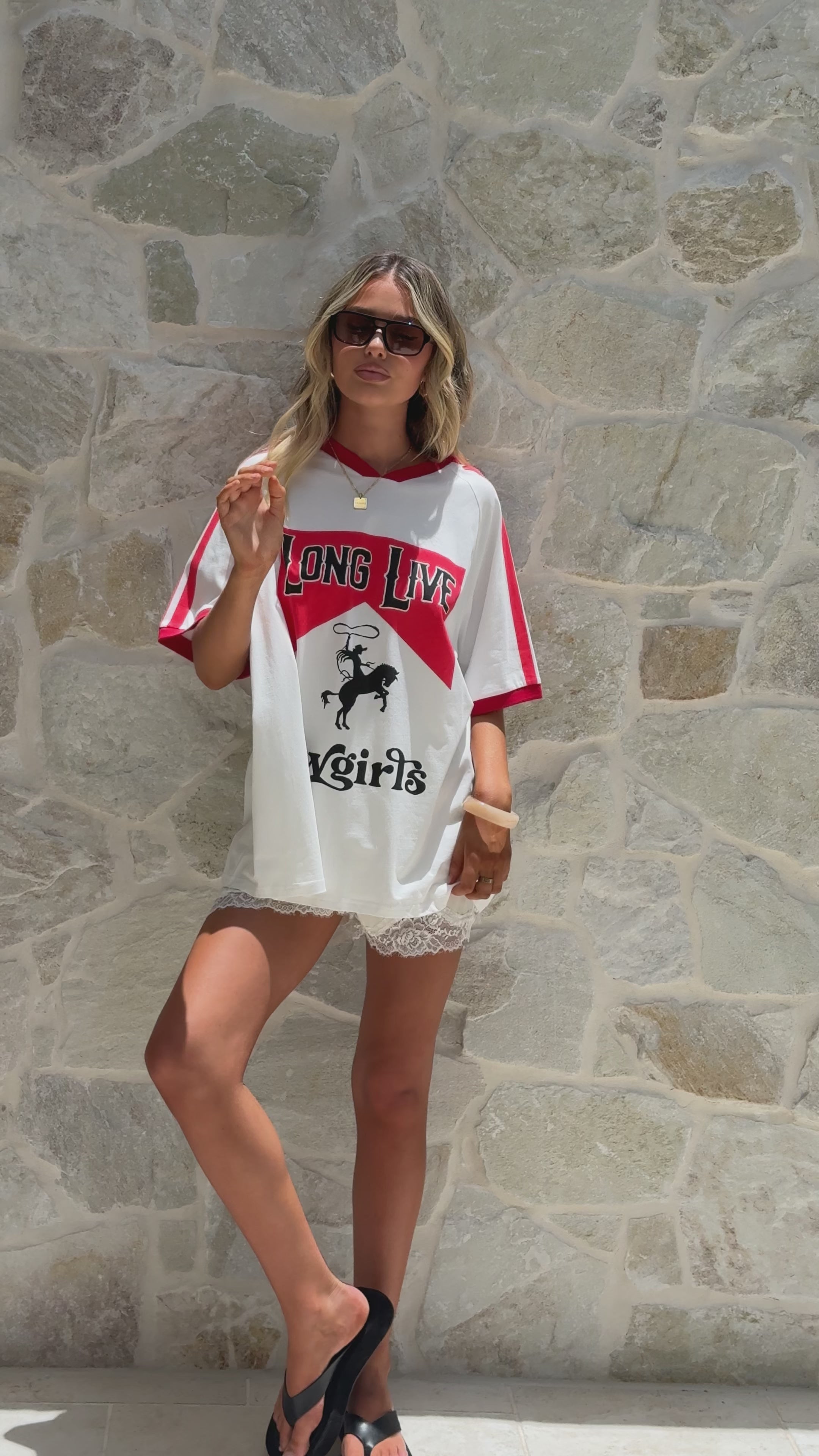 Load video: Long Live Cowgirls Oversized Tee - White / Red - Billy J
