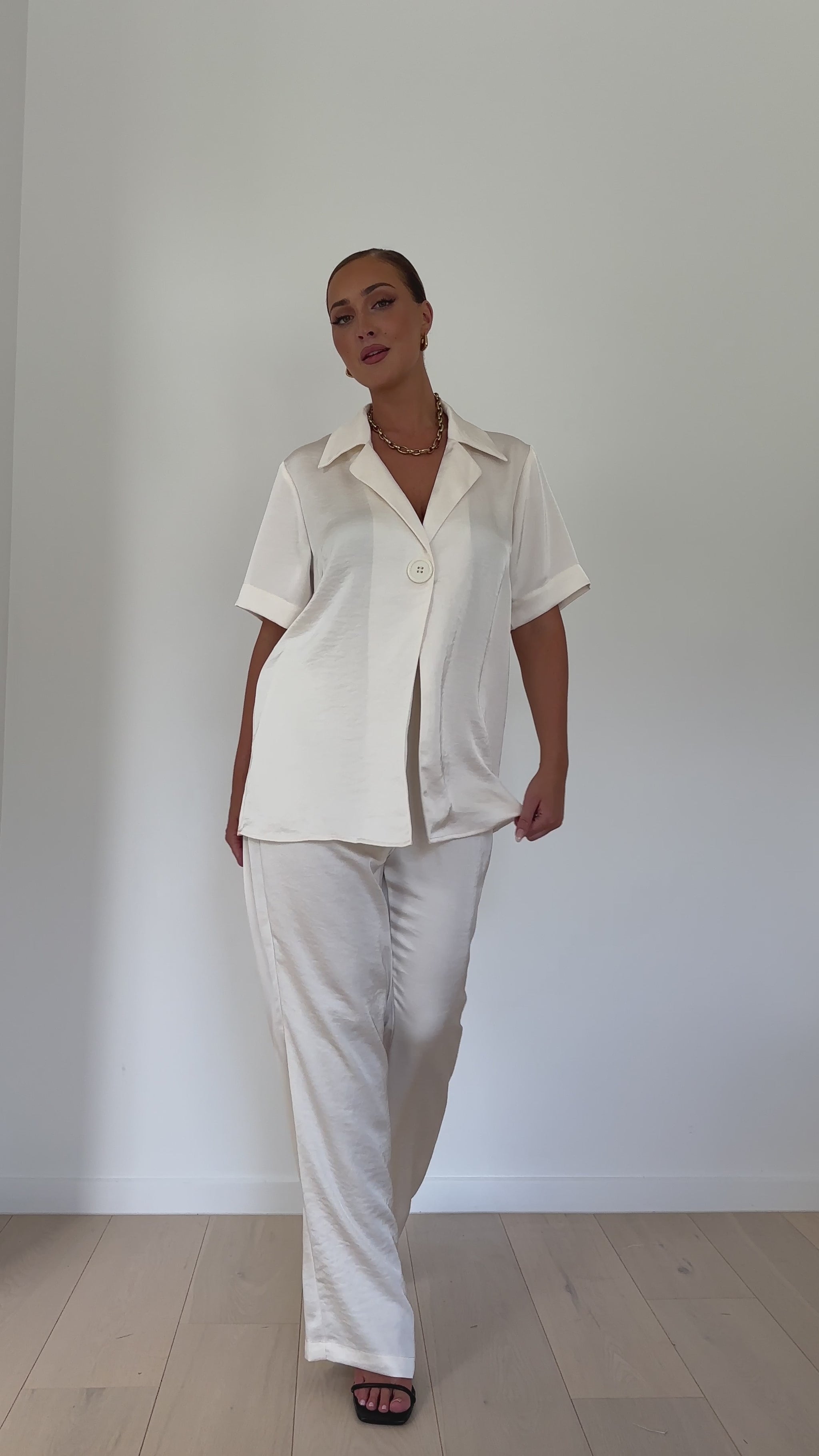 Imogen Button Shirt - Cream - Billy J