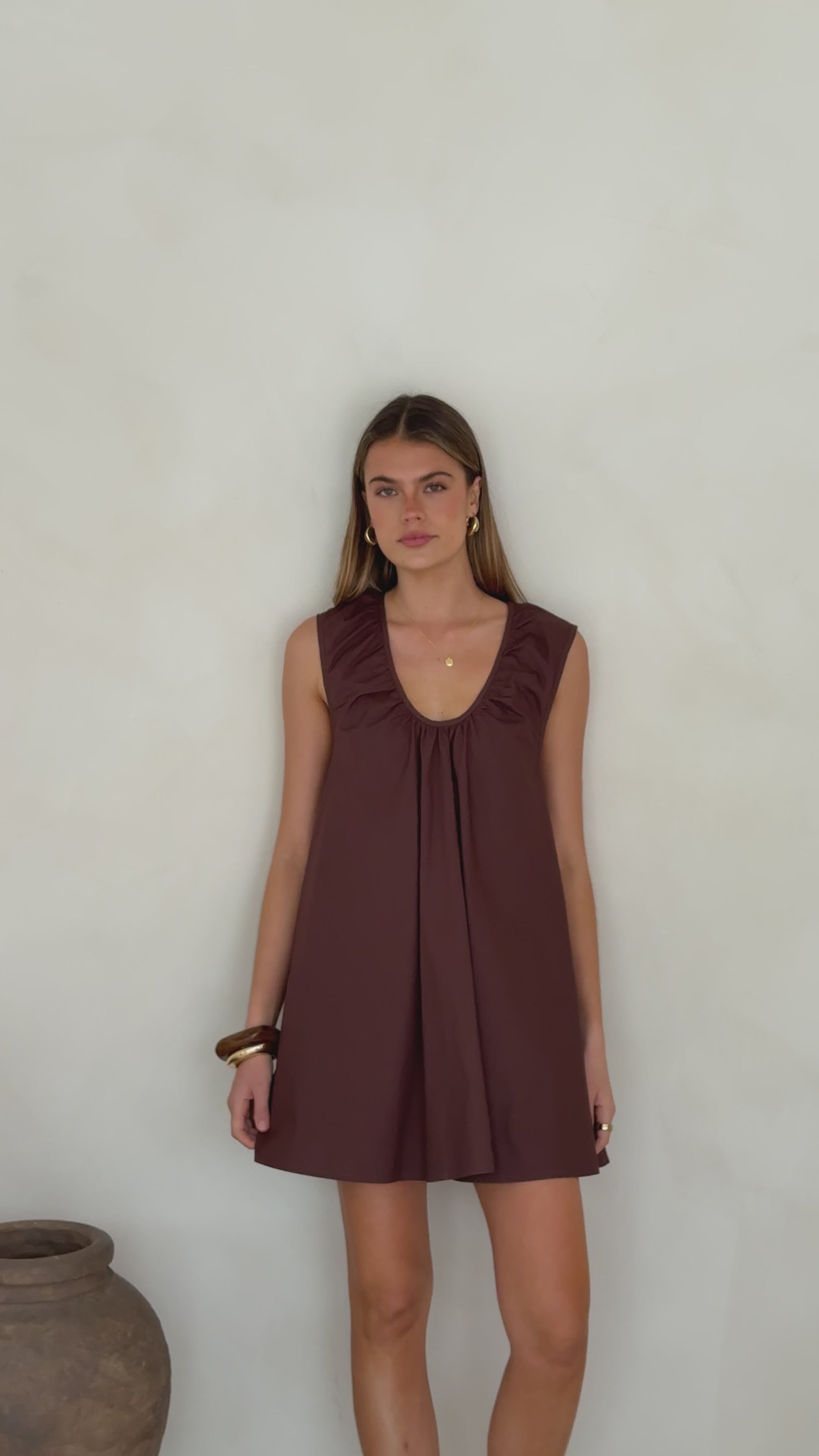 Load video: Vanessa Oversized Mini Dress - Chocolate - Billy J