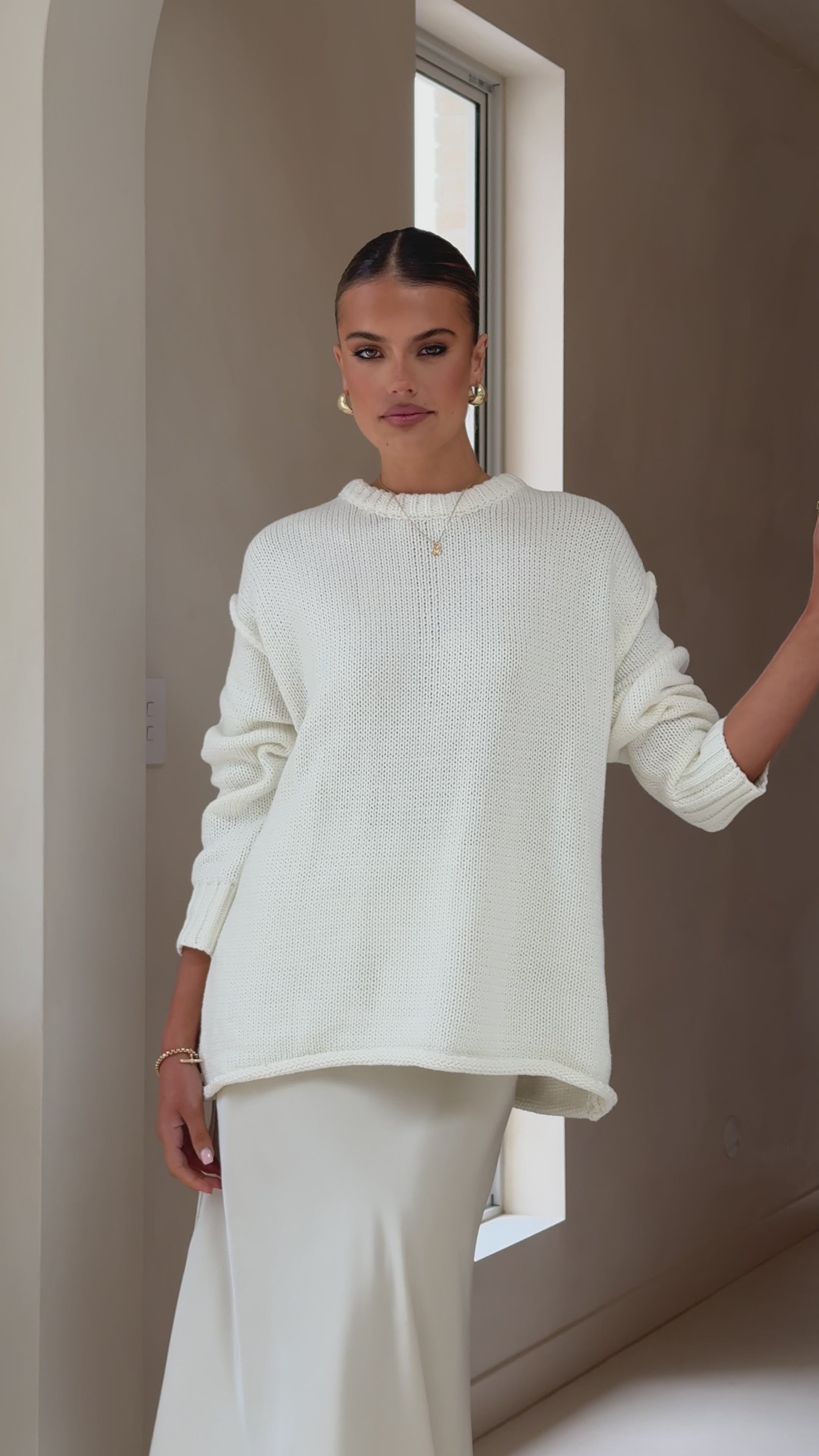 Load video: Delvine Knit Jumper - Cream - Billy J