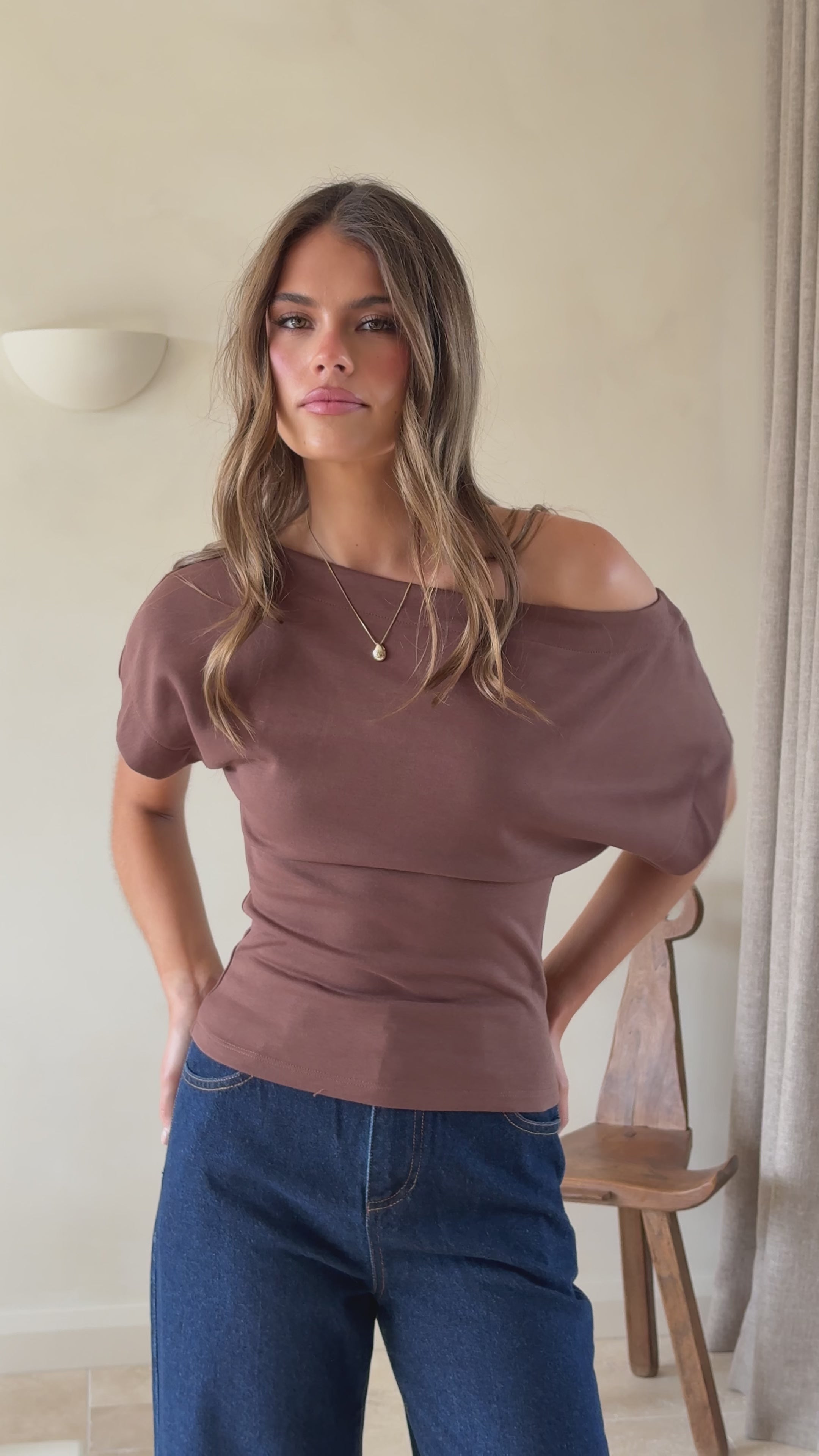 Load video: Jara Top - Brown - Billy J