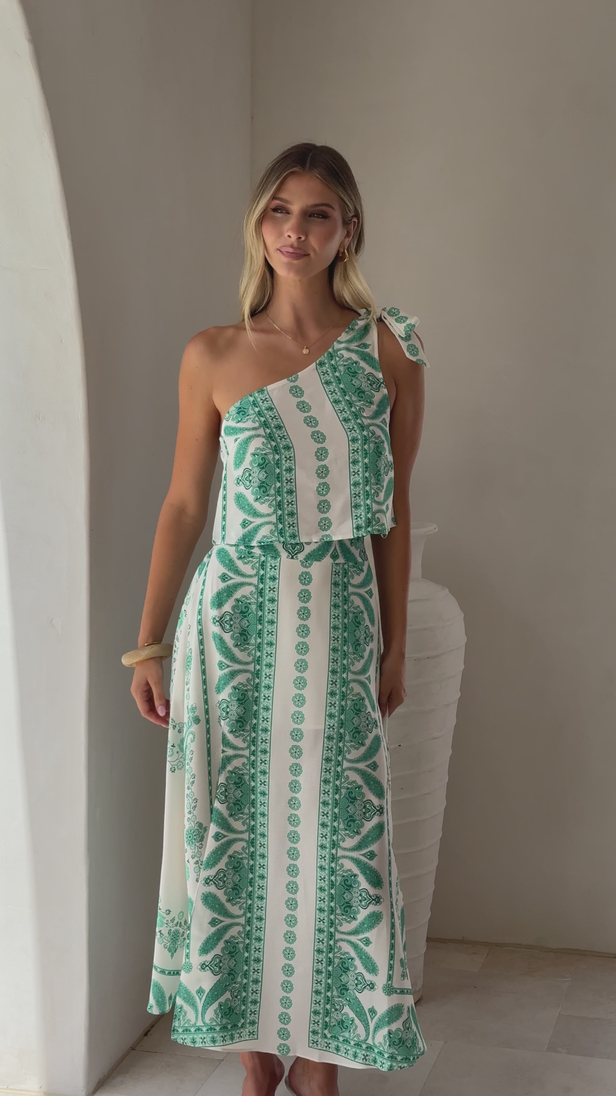 Load video: Hallie Maxi Skirt - Green Aztec - Billy J