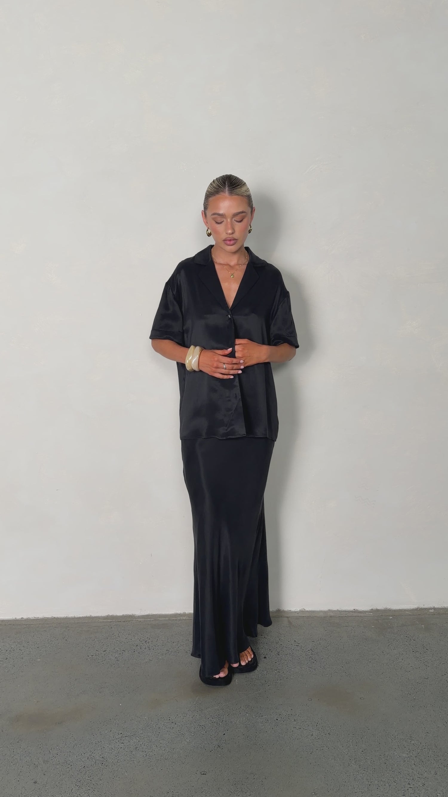 Tamika Short Sleeve Shirt - Black - Billy J