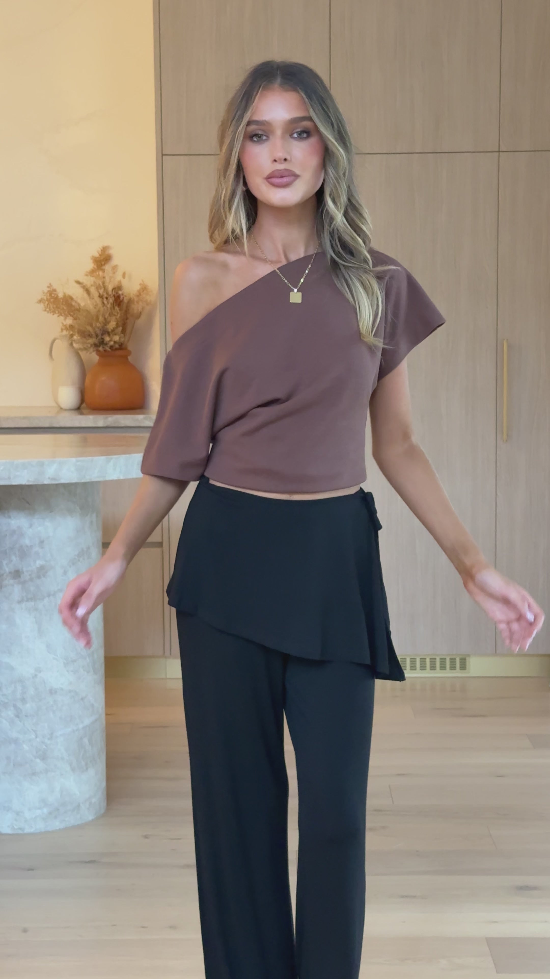 Load video: Jaxie Skirt Overlay Pants - Black - Billy J