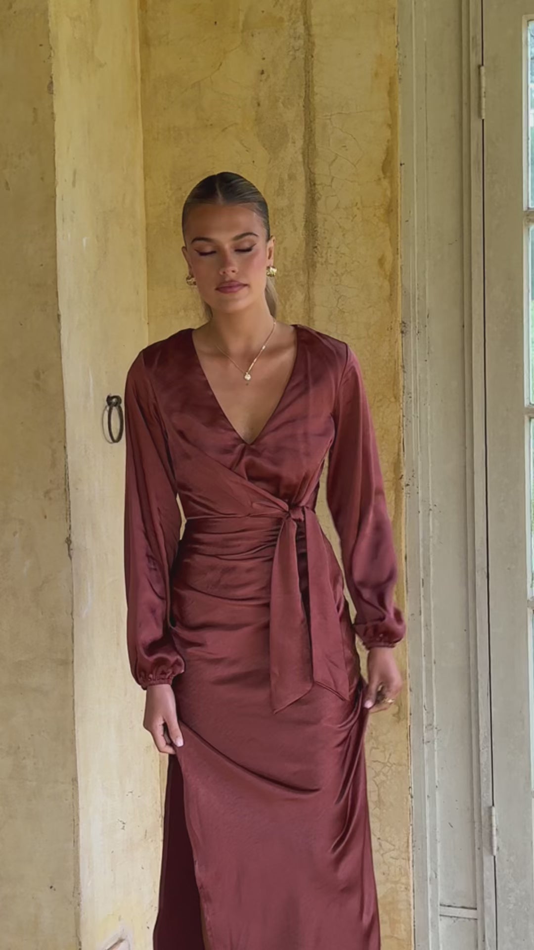 Load video: Ivy Long Sleeve Tie Front Maxi Dress - Rust - Billy J