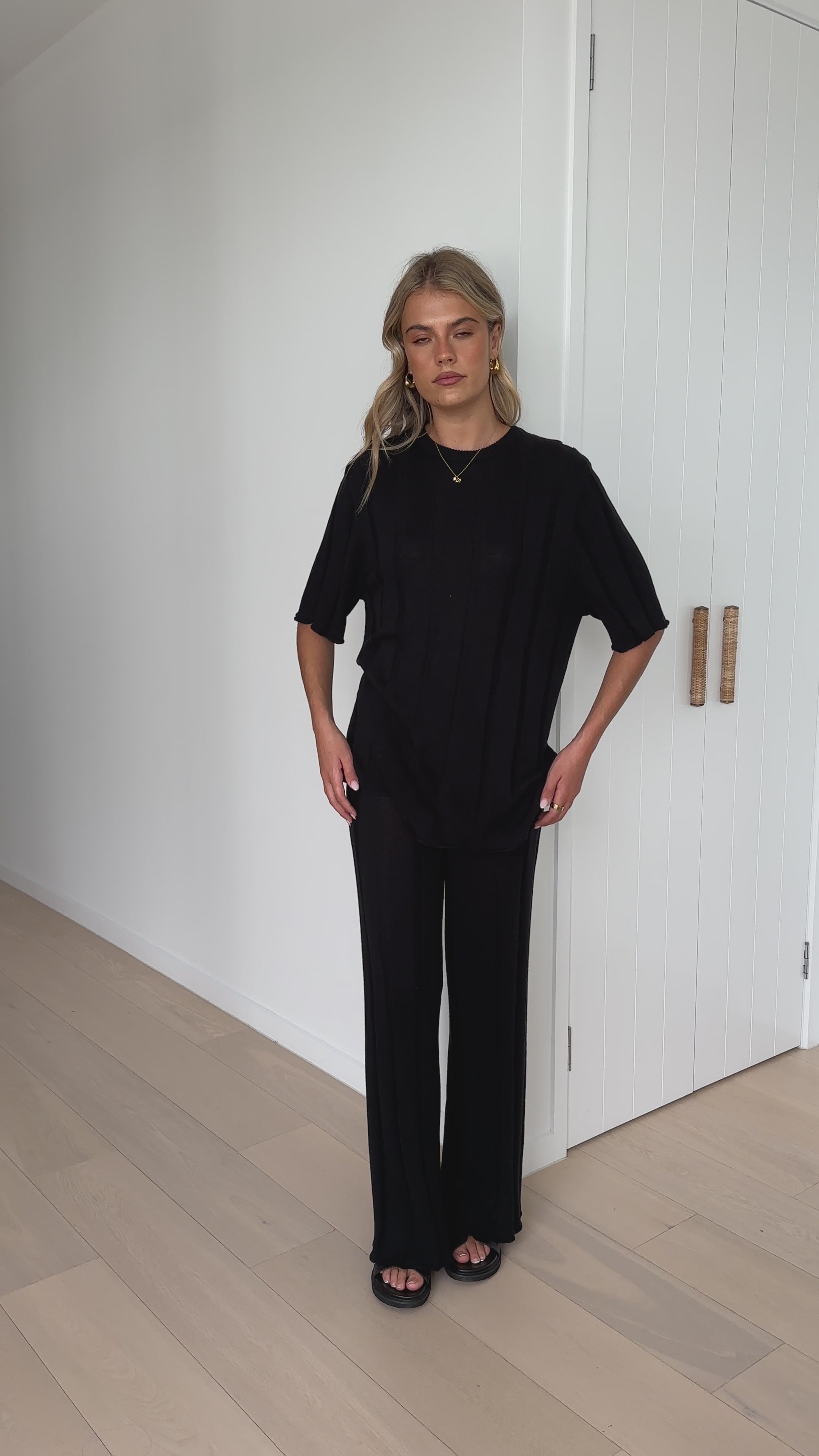 Load video: Bayu Knit Pants - Black - Billy J