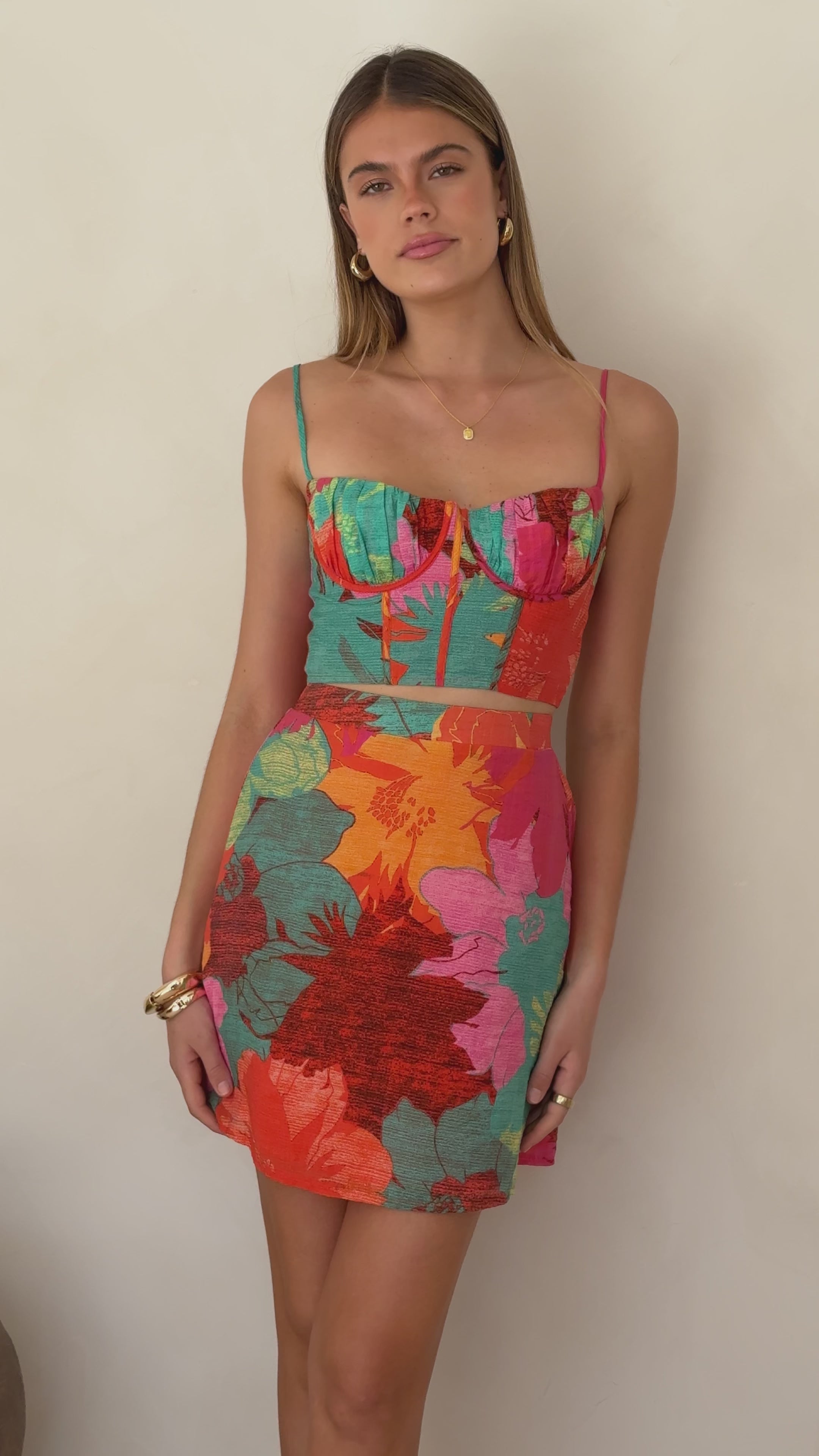 Load video: Rixie Crop Top - Orange Floral - Billy J