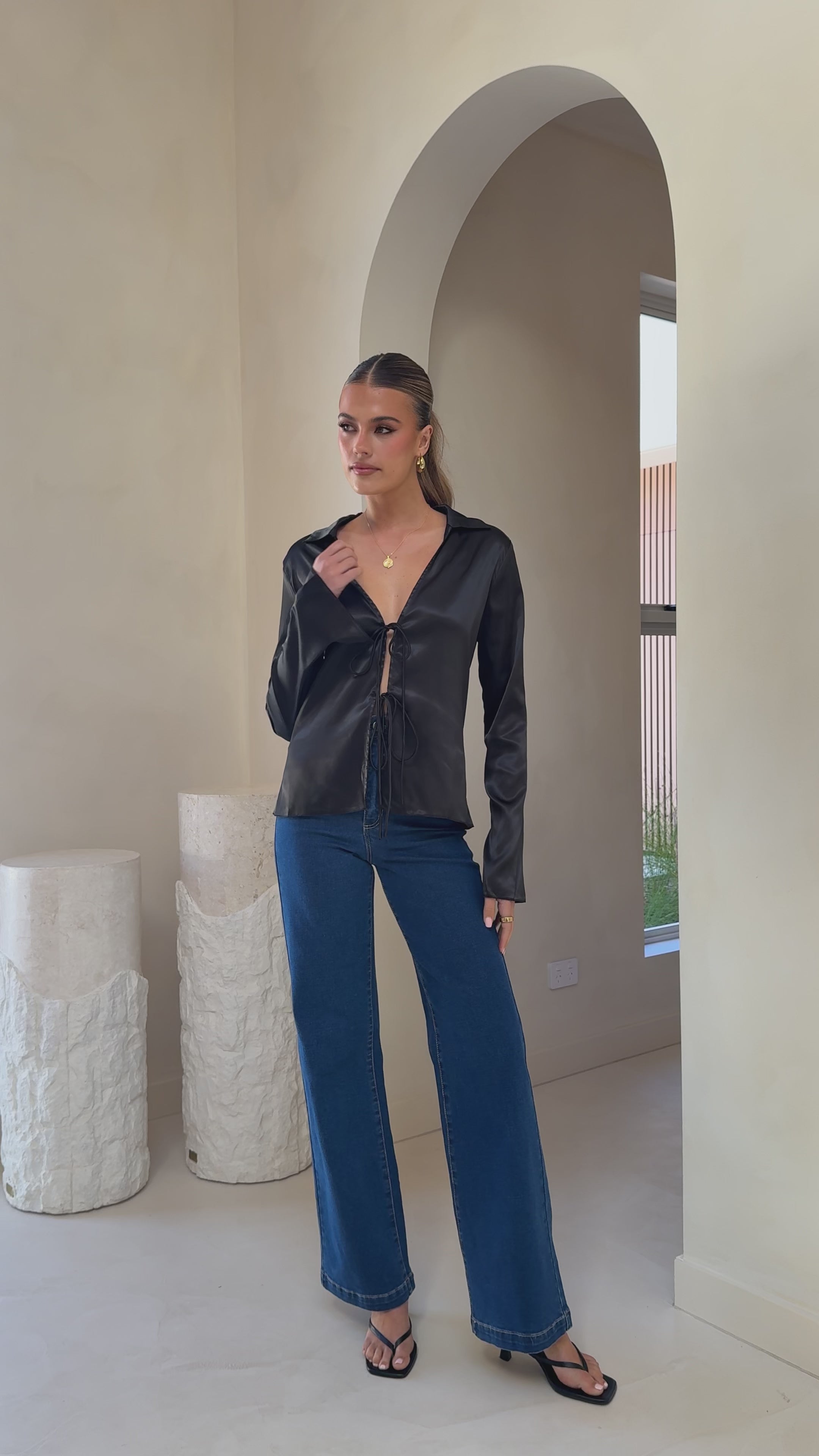 Load video: Darielle Tie Front Long Sleeve Top - Black - Billy J