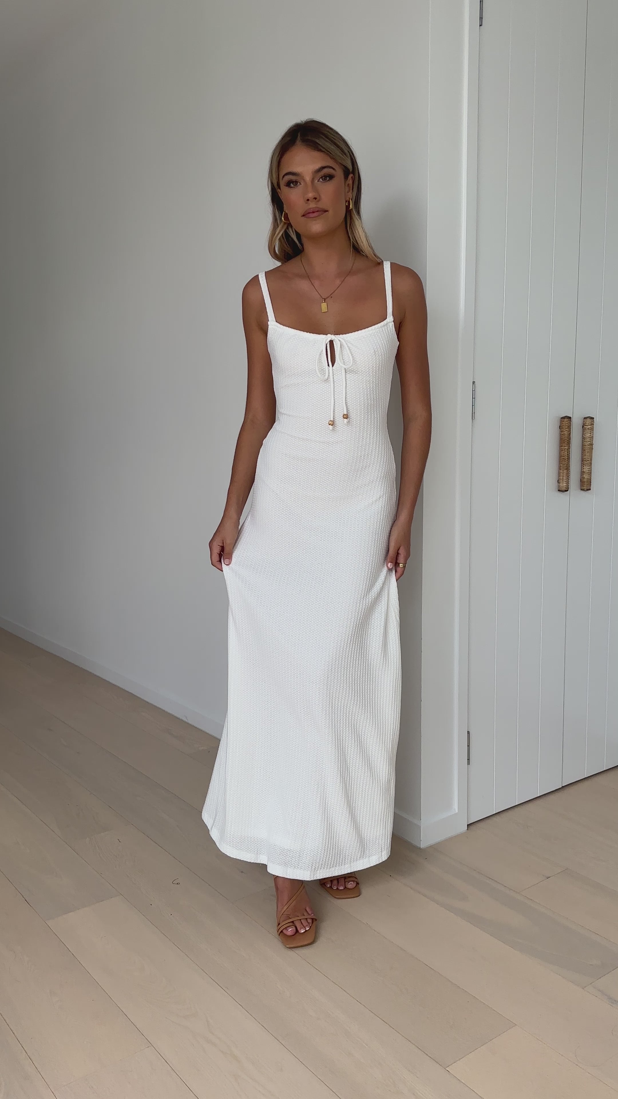 Load video: Evelyn Maxi Dress - White - Billy J