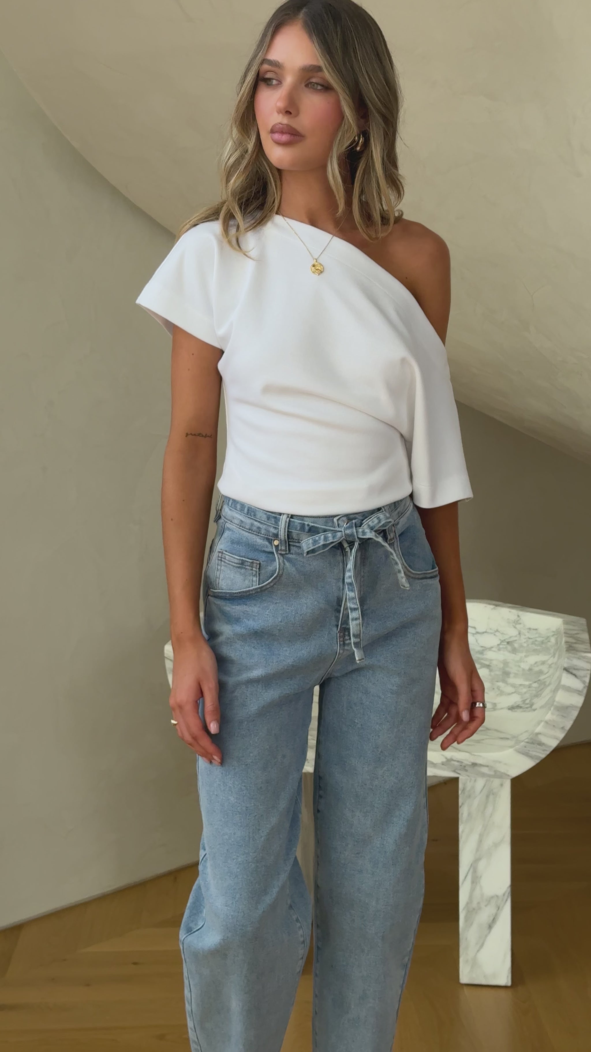 Clove Barrel Jeans - Light Denim - Billy J