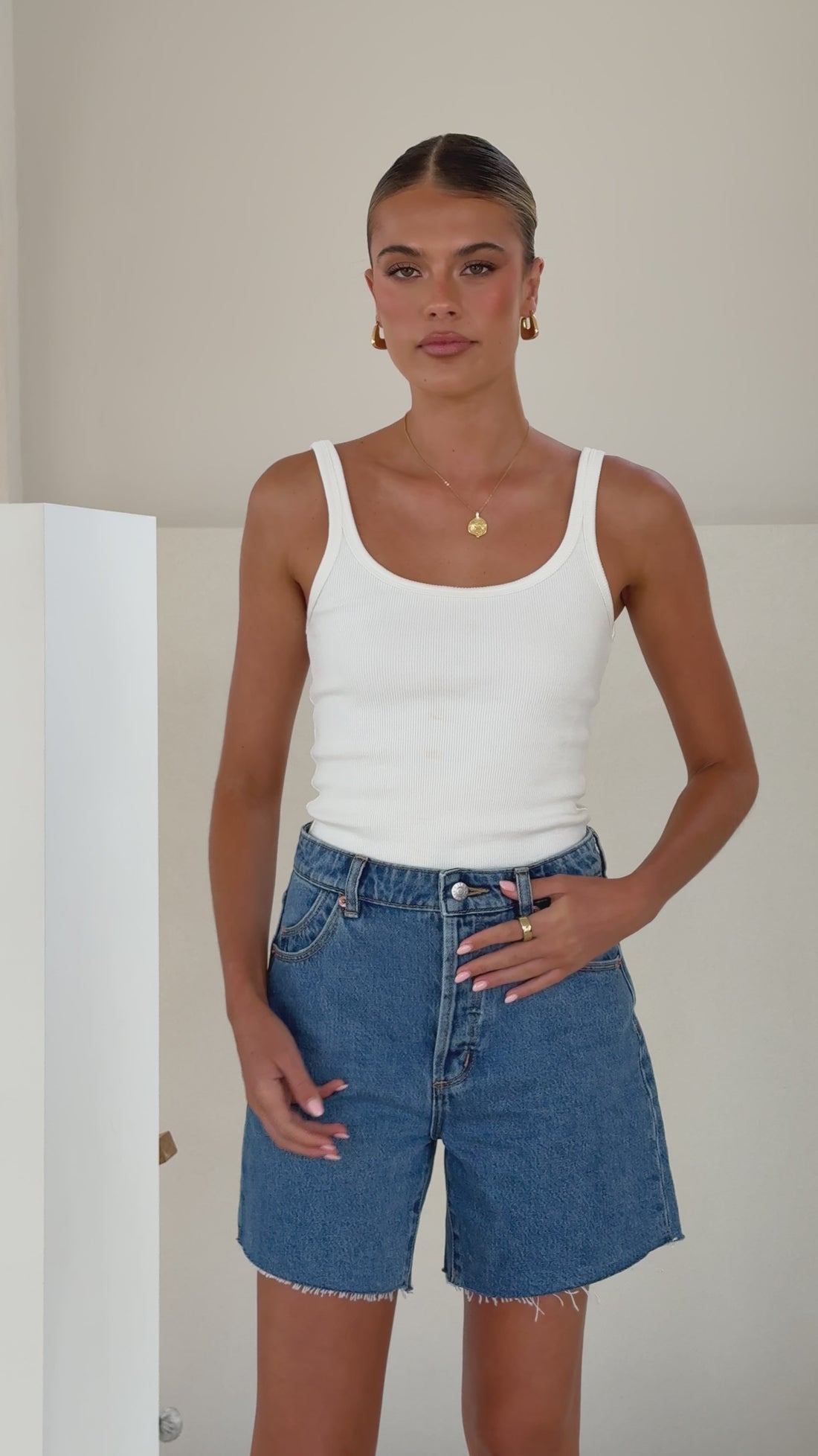 90S Relaxed Short River Blue - Mid Vintage Blue - Billy J