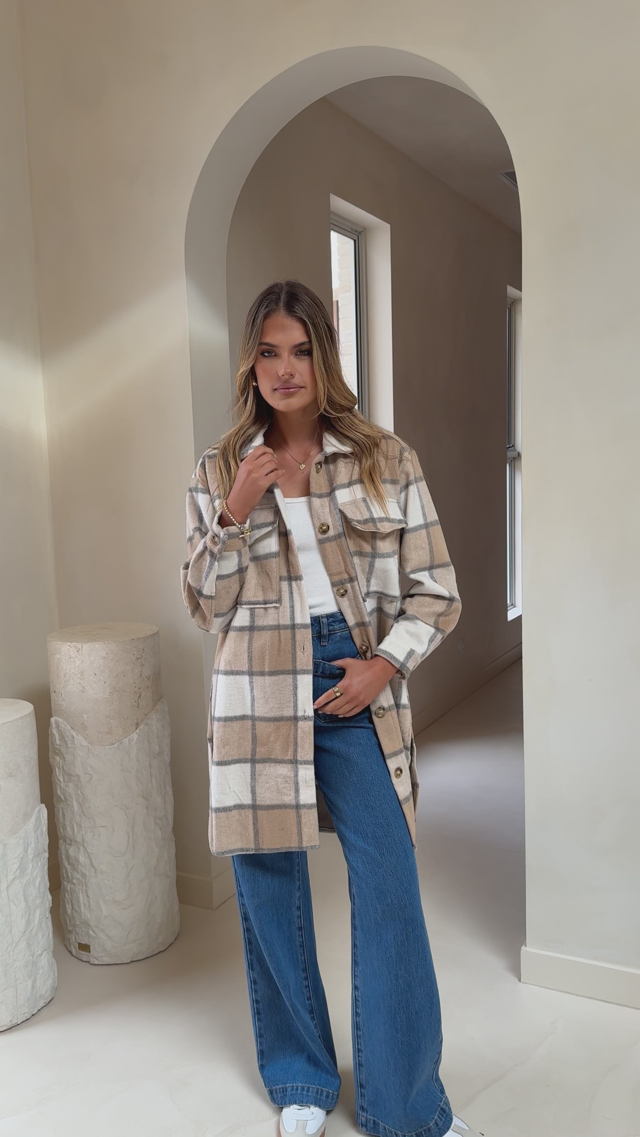 Load video: Saskia Jacket - Beige/Cream Check - Billy J