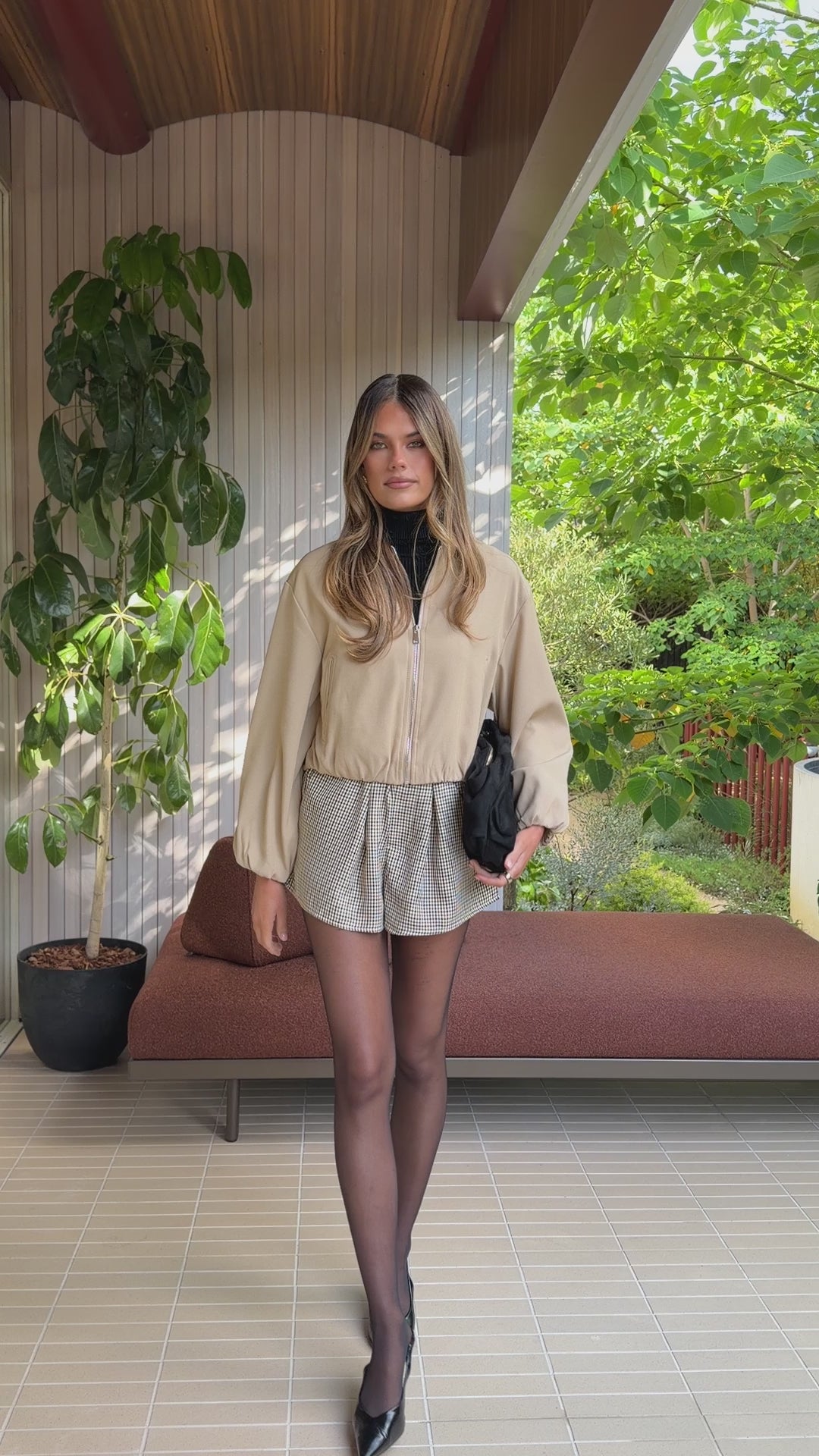 Arli Shorts - Beige Check - Billy J