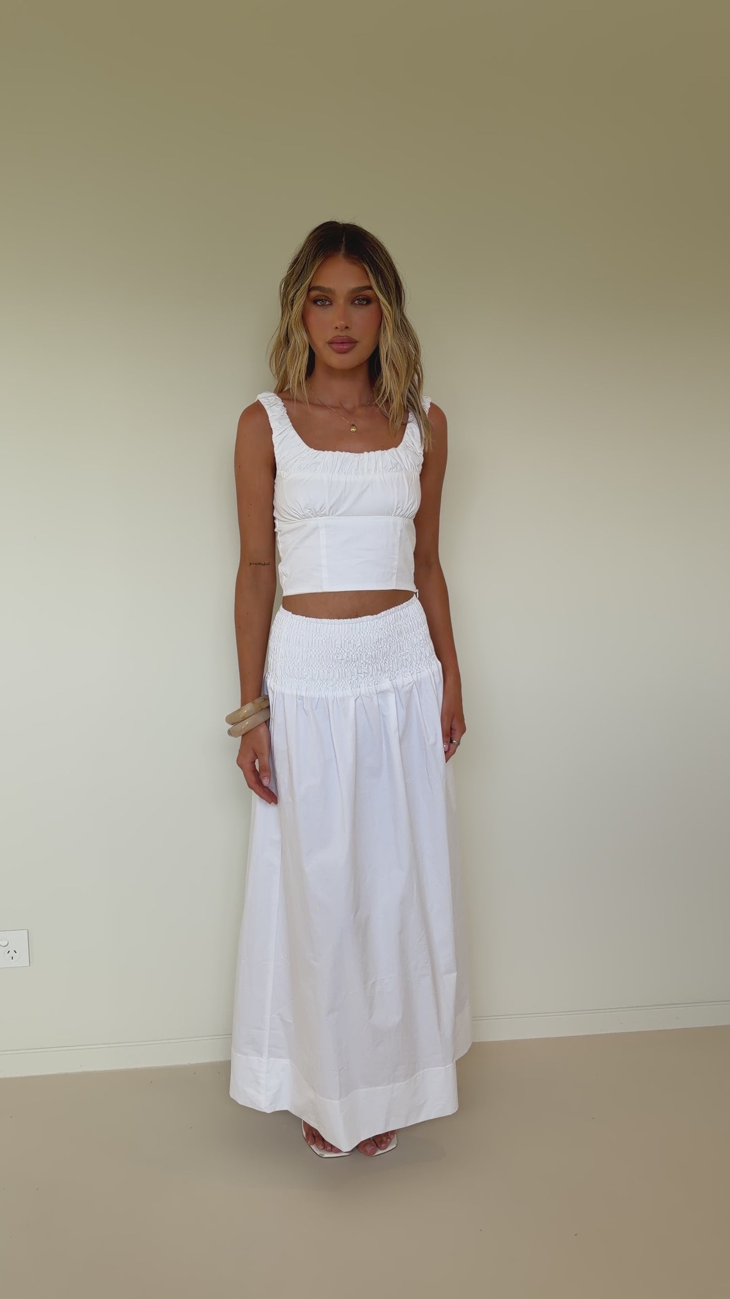 Lakeisha Crop Top - White - Billy J