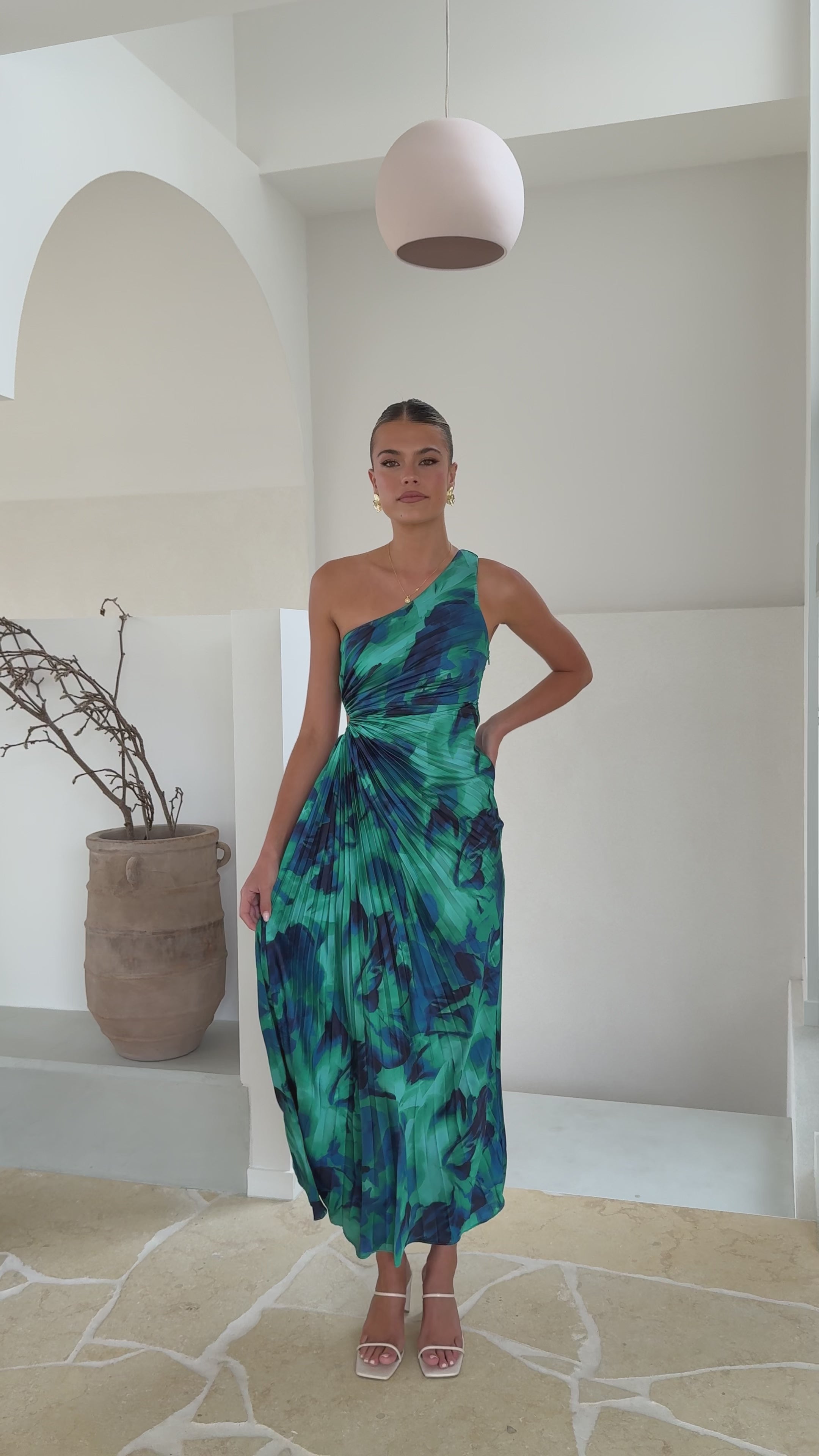 Load video: Laken Maxi Dress - Green Print - Billy J