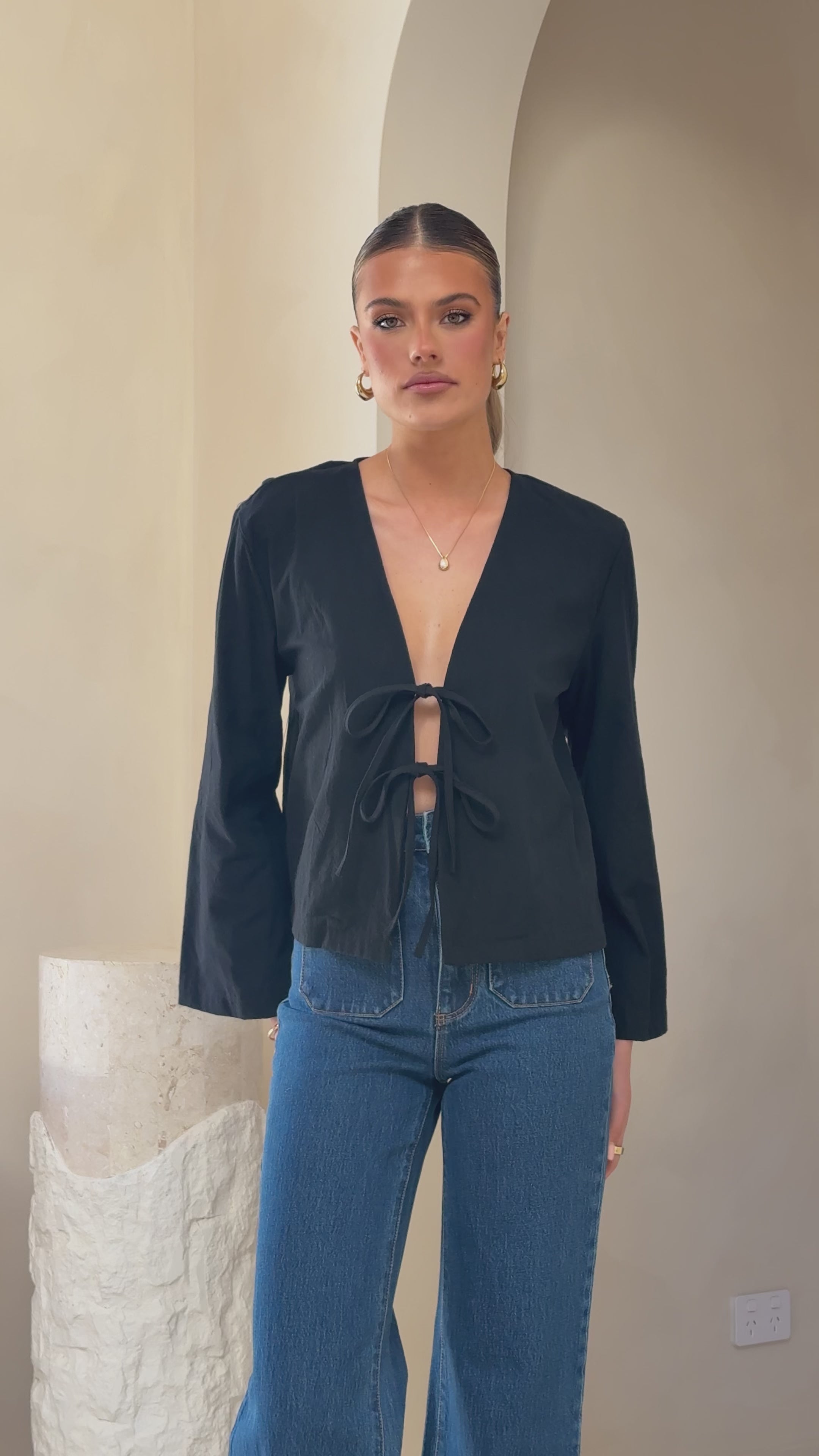 Load video: Kiera Tie Front Top - Black - Billy J