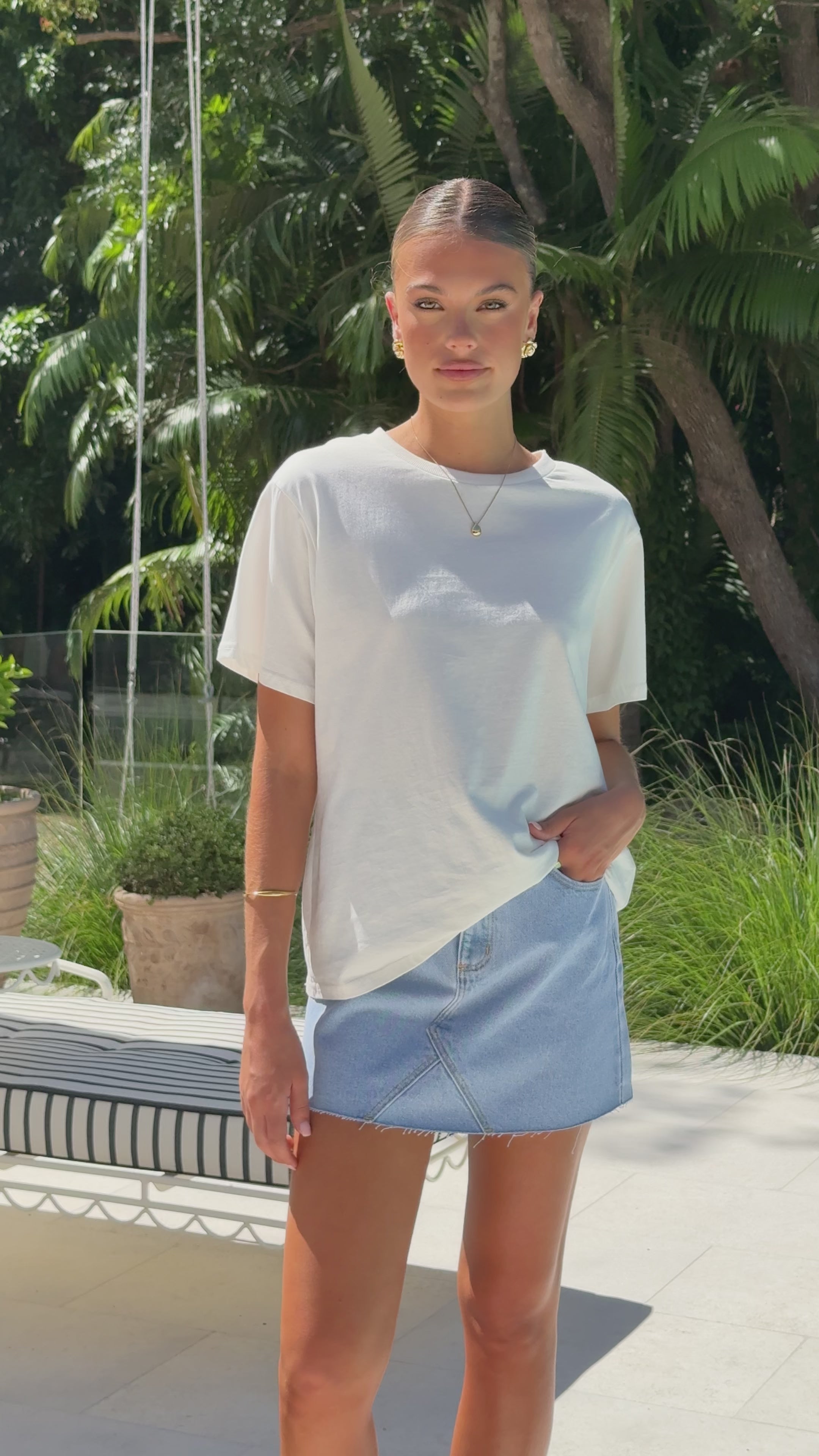 Load video: Abrand Aline Mini Skirt - Kendall - Billy J